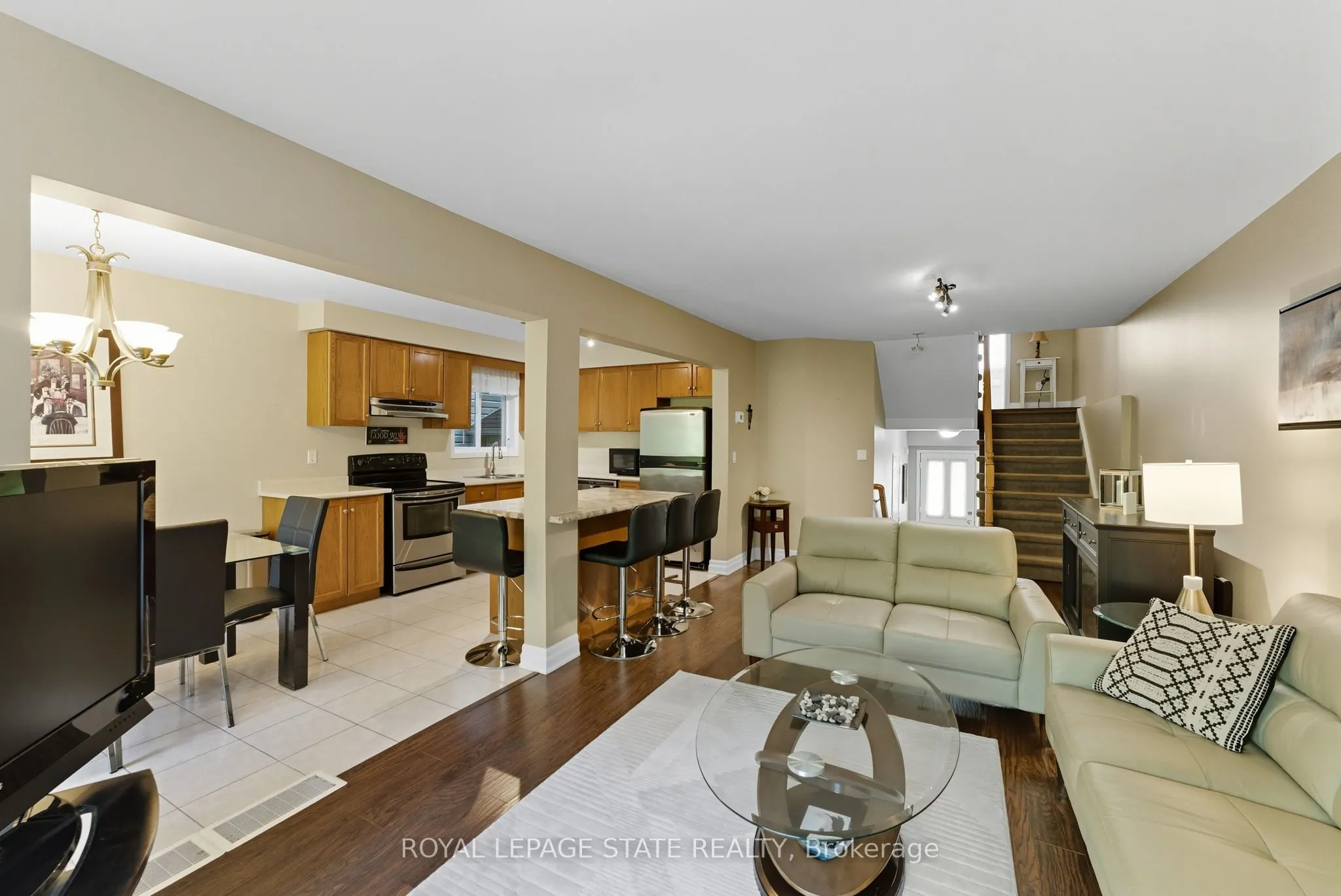 27 Glenhollow Drive