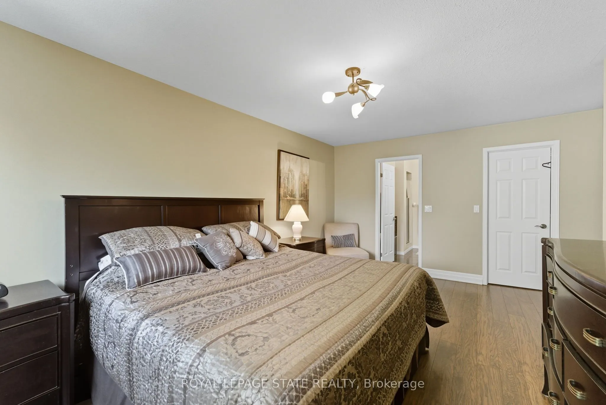 27 Glenhollow Drive