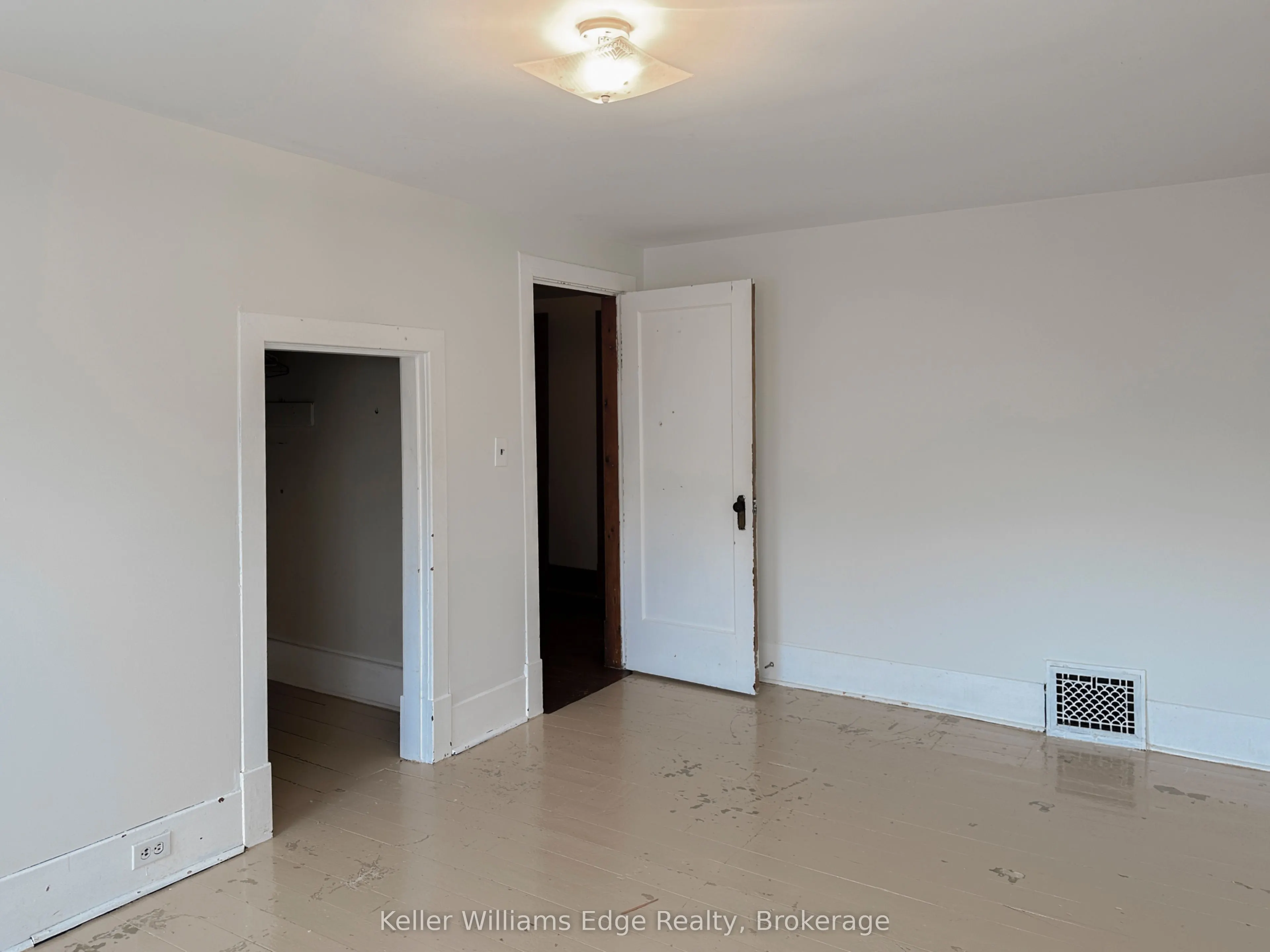 33 Melbourne Street W