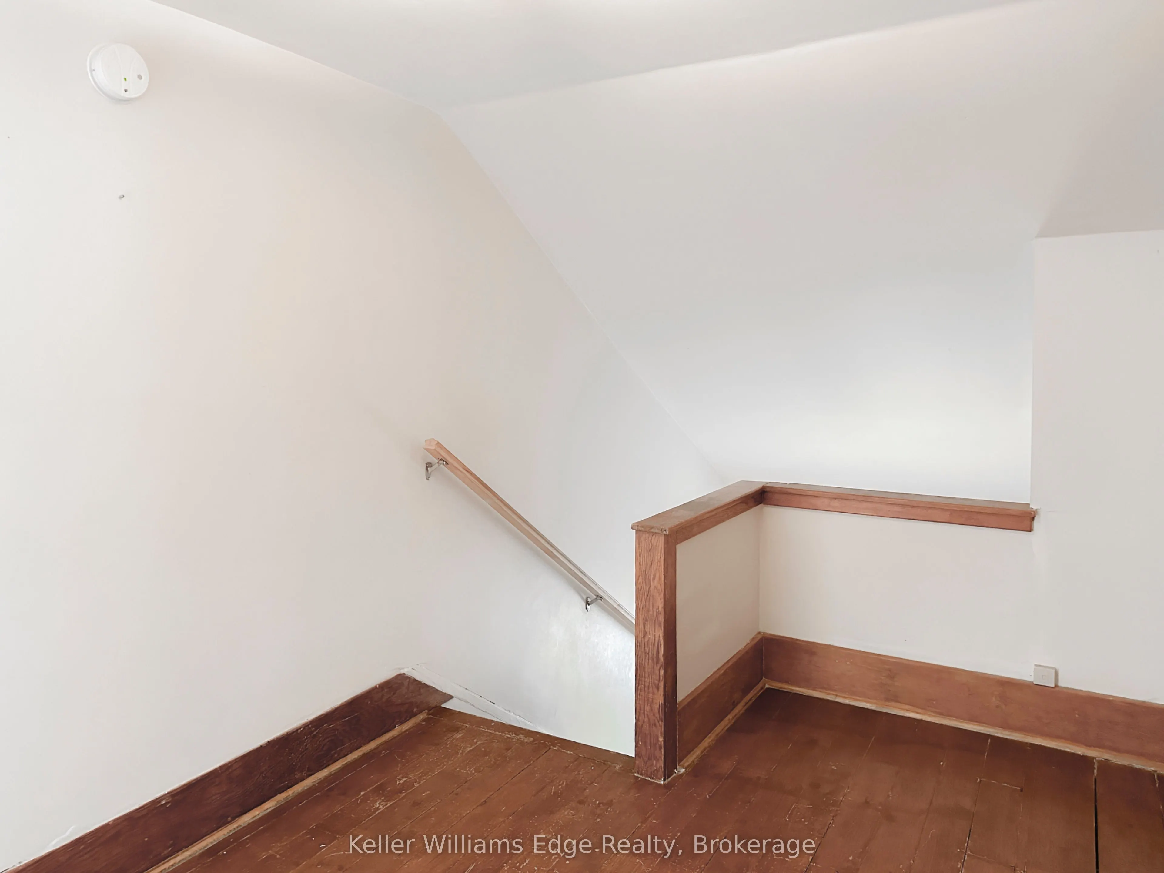 33 Melbourne Street W