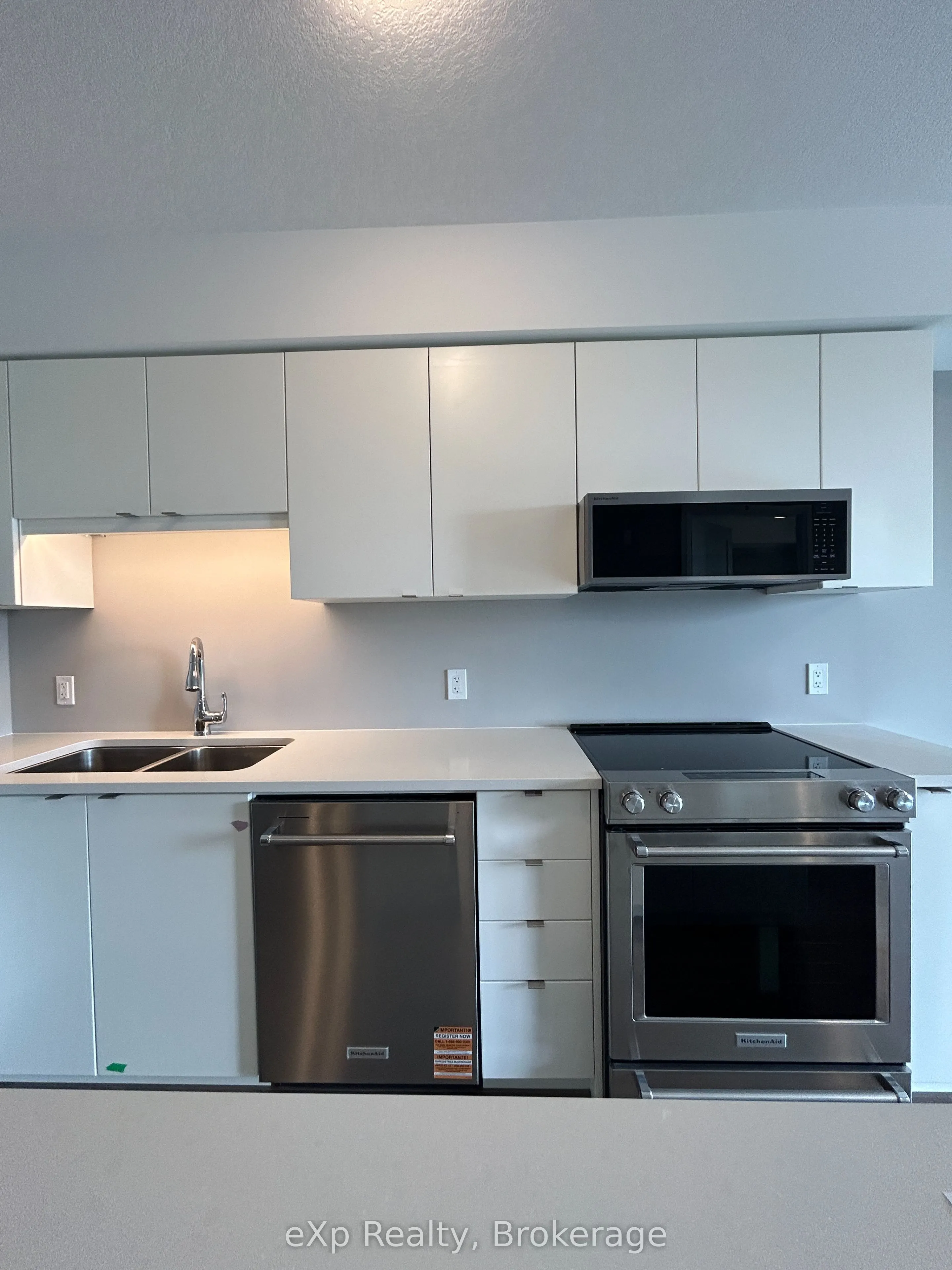 93 Arthur Street S, #1203