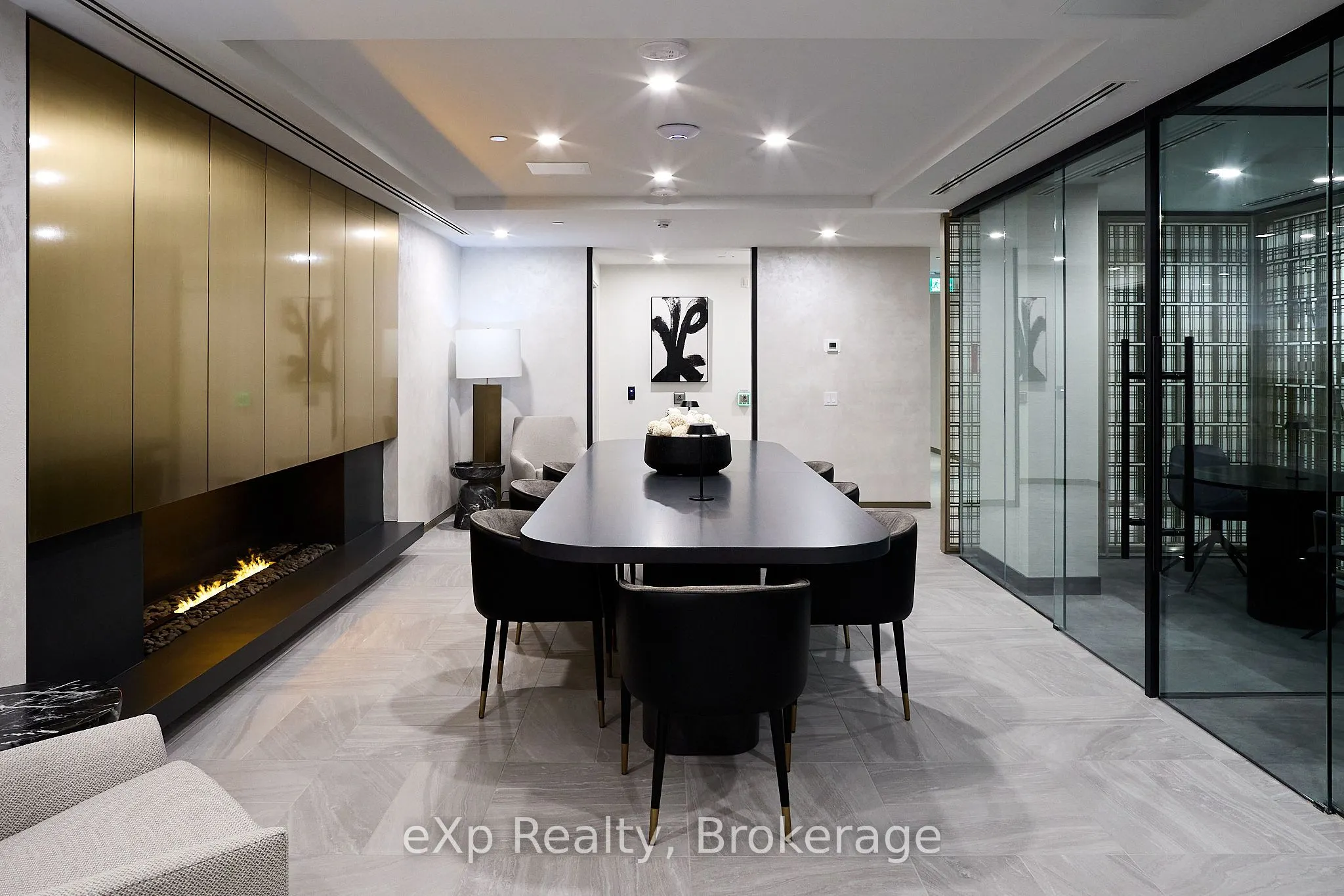 93 Arthur Street S, #1203