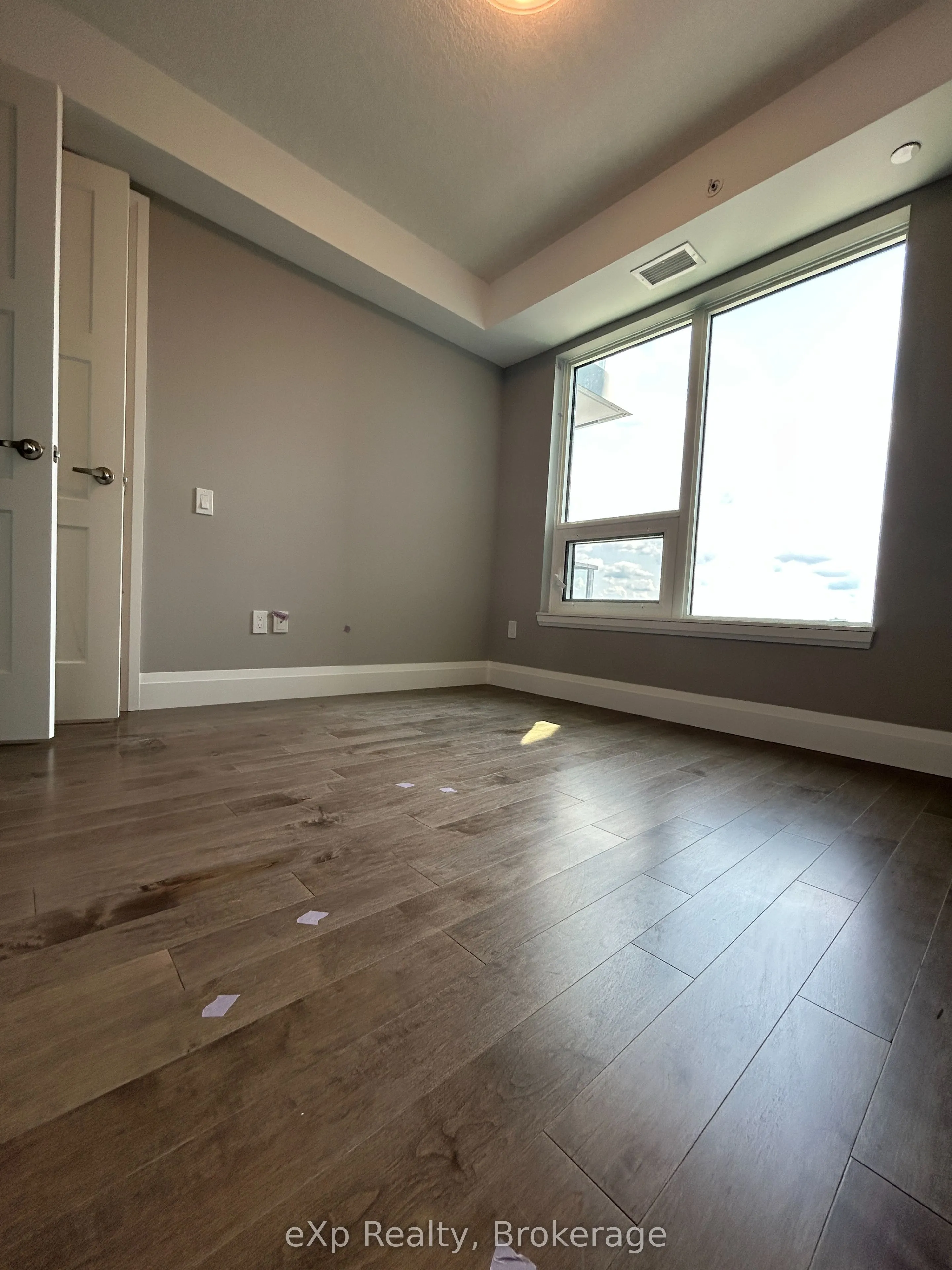 93 Arthur Street S, #1203