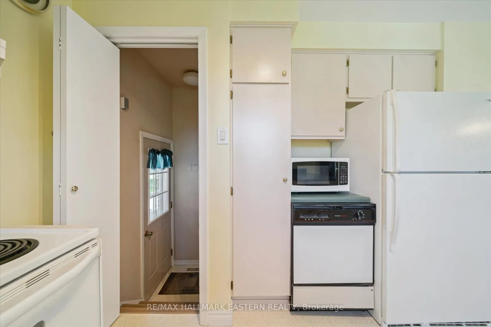 33 Springbrook Drive