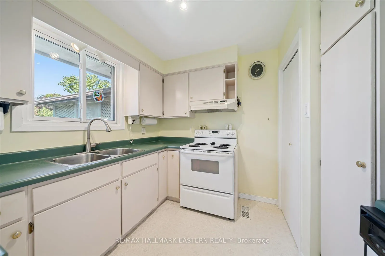 33 Springbrook Drive
