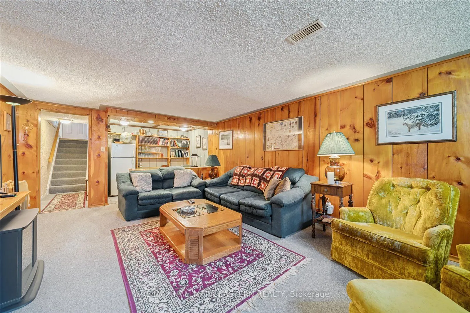 33 Springbrook Drive