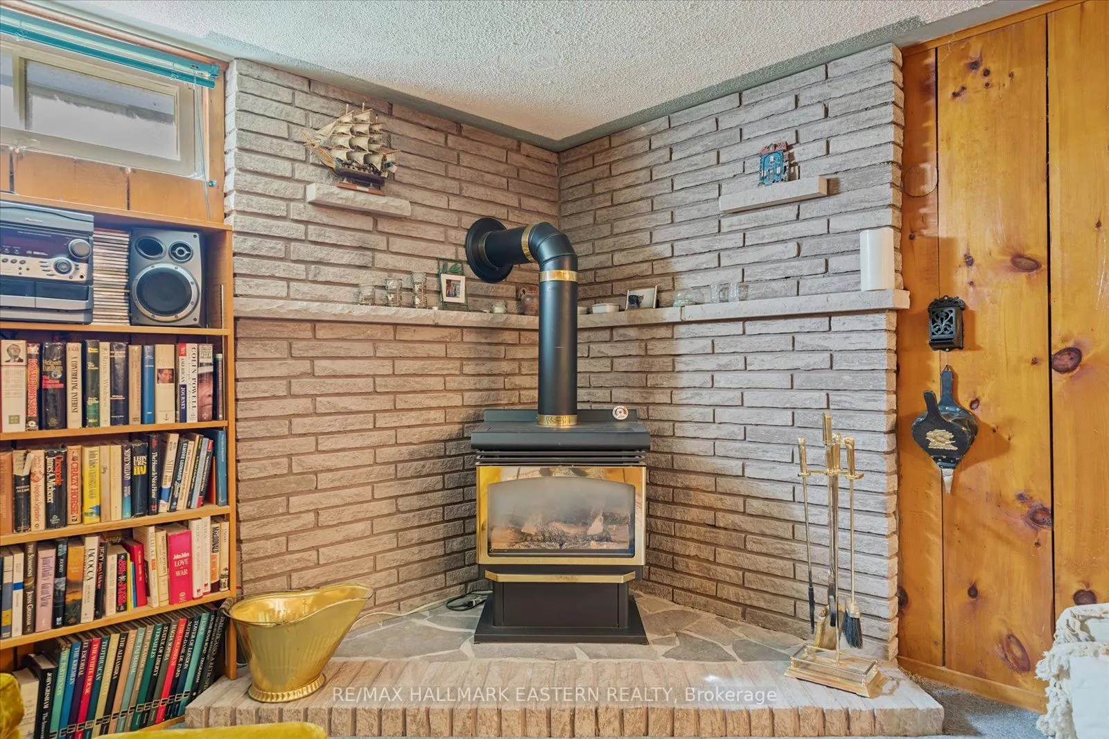 33 Springbrook Drive