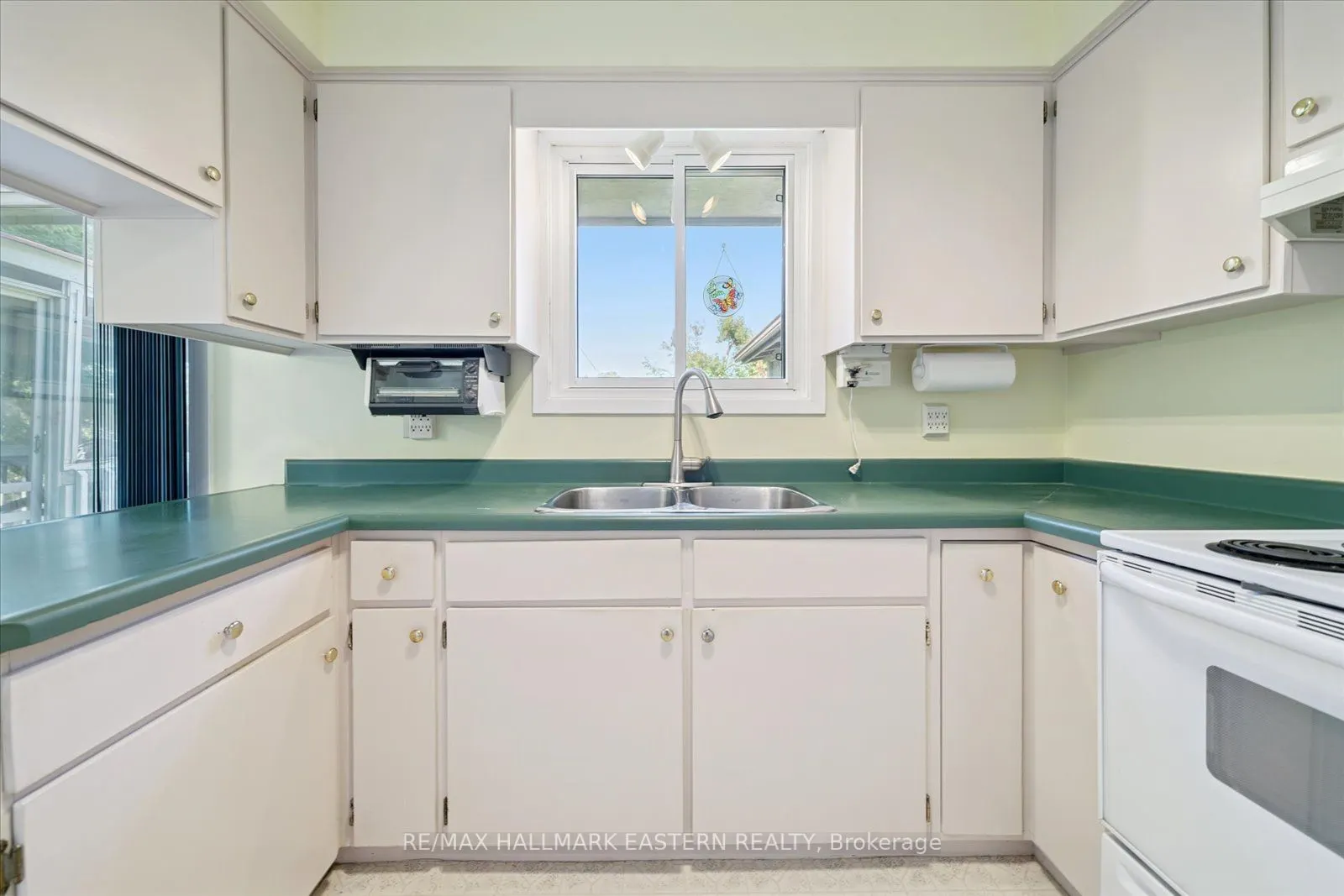 33 Springbrook Drive