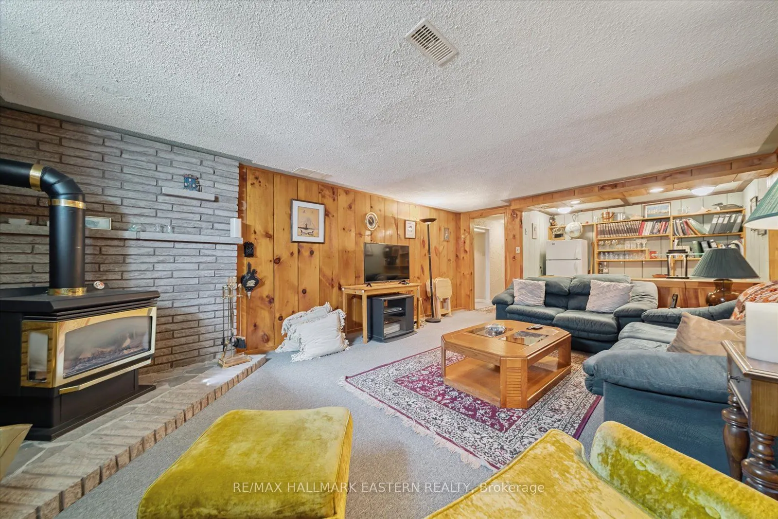 33 Springbrook Drive