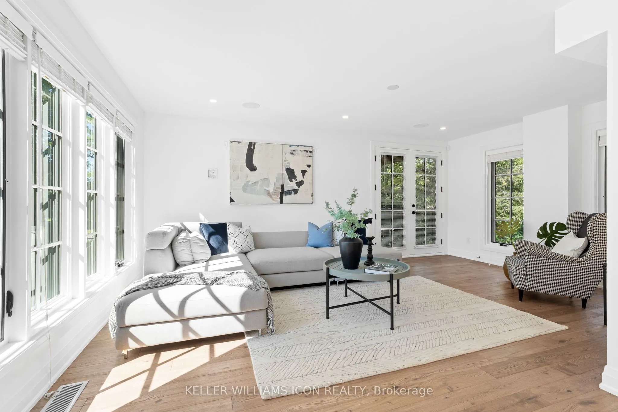 320 Hillcrest Road