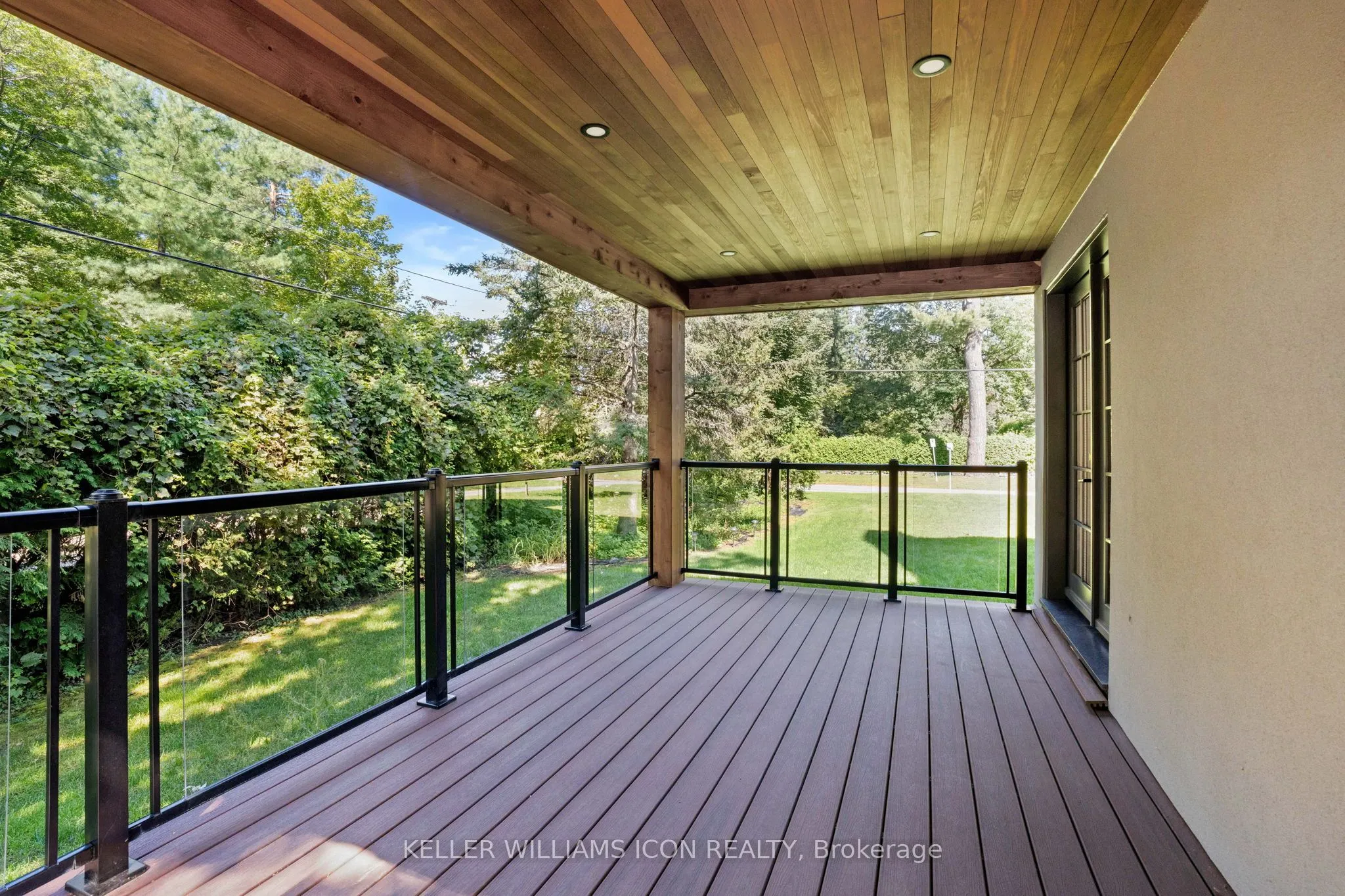 320 Hillcrest Road