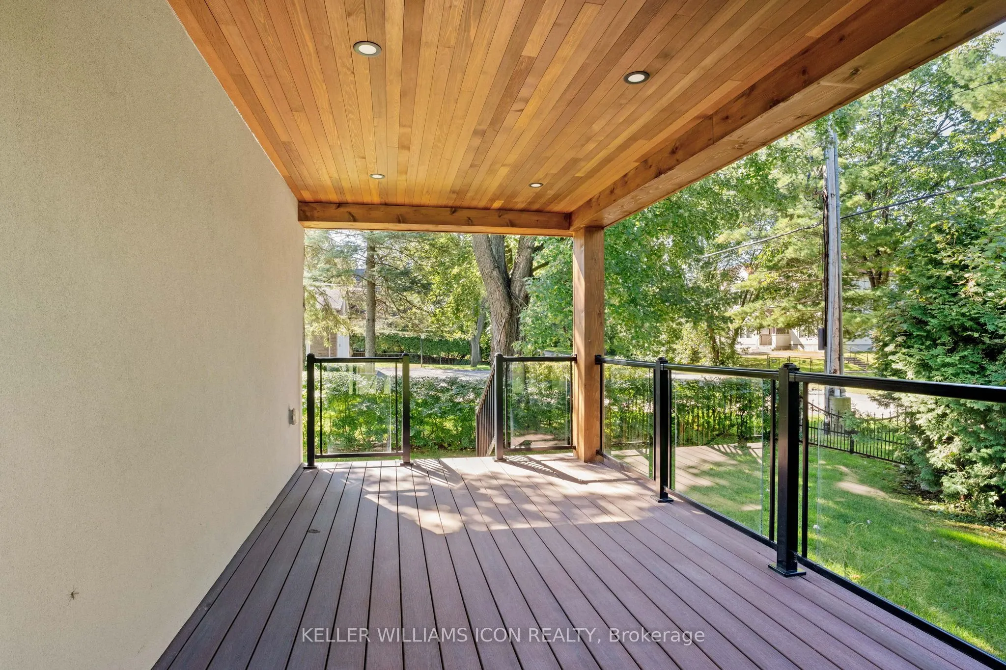 320 Hillcrest Road