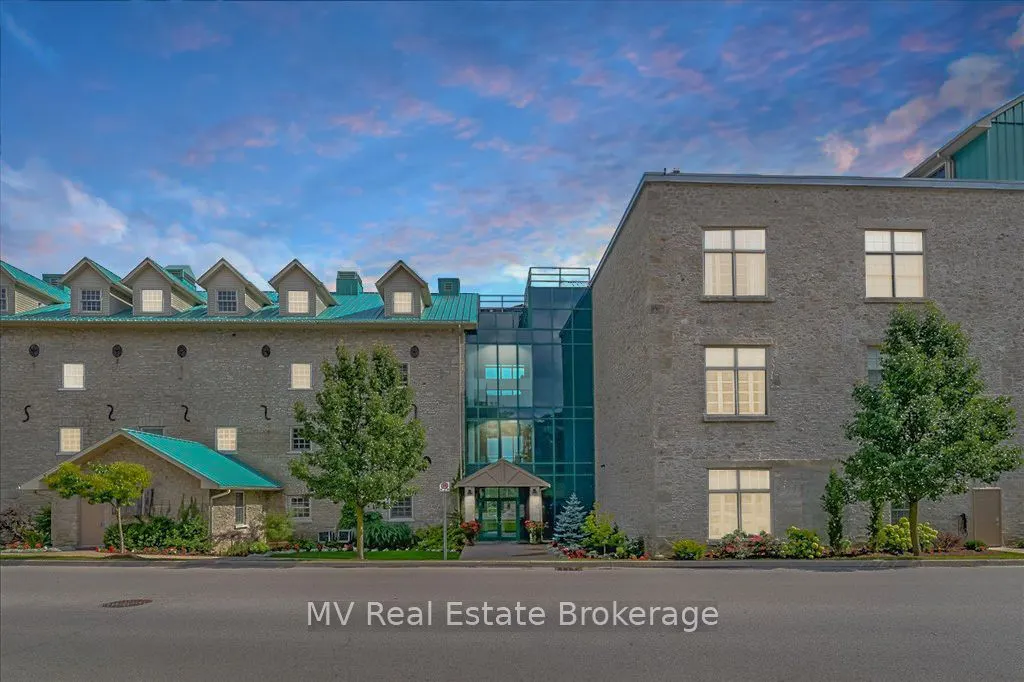 478 St Andrew Street E, #104