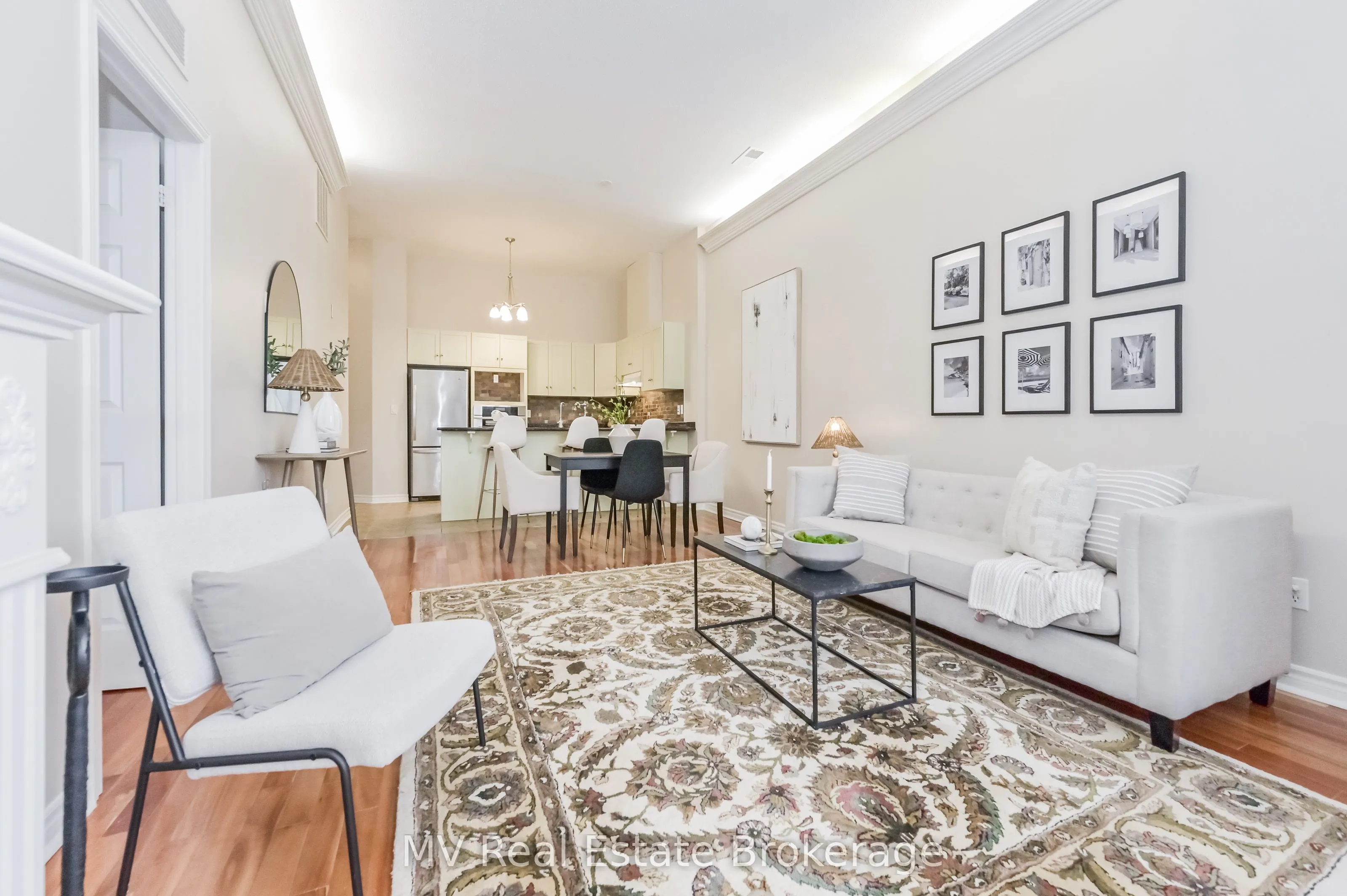 478 St Andrew Street E, #104