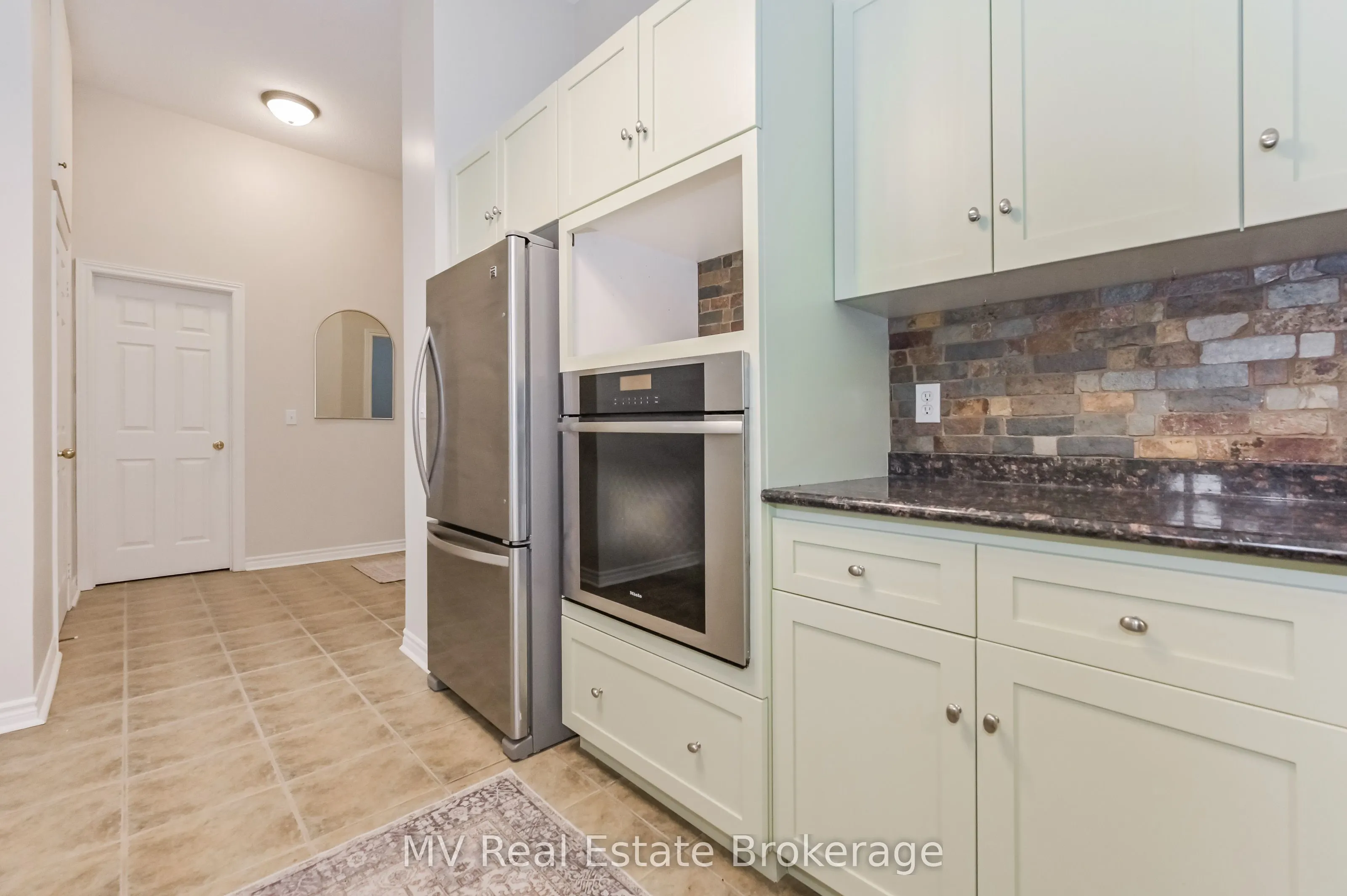478 St Andrew Street E, #104