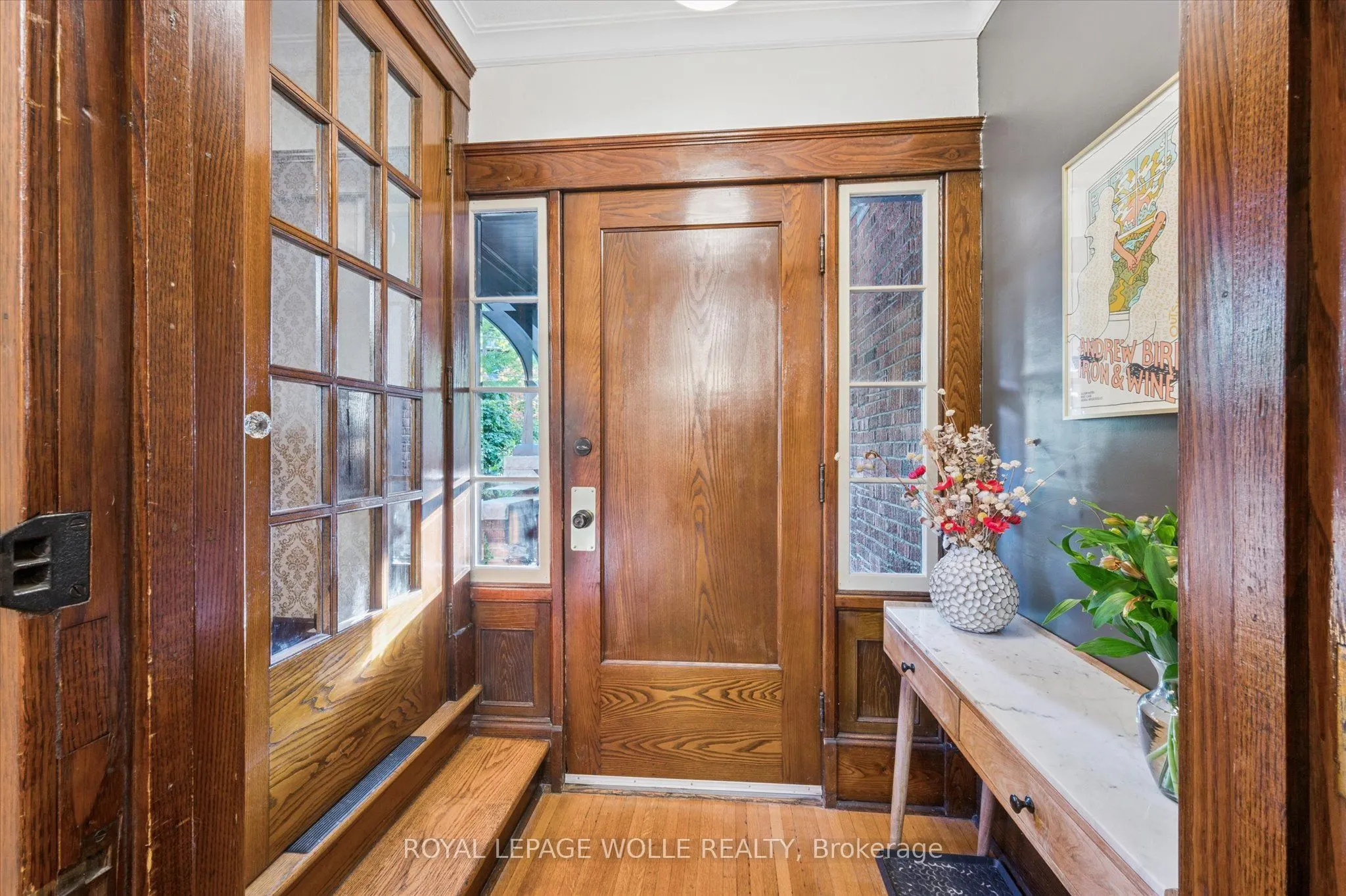 76 Ahrens Street W