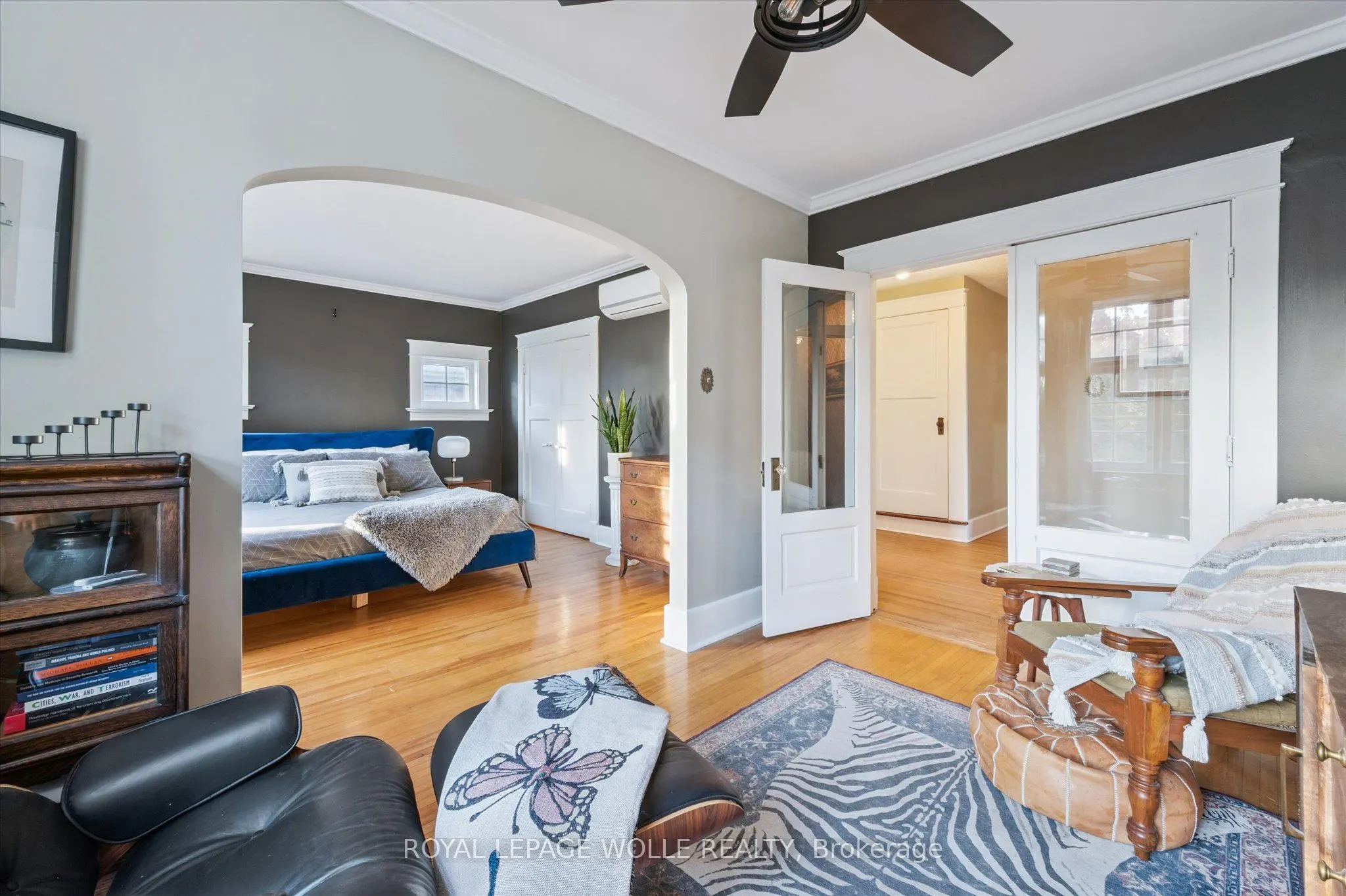 76 Ahrens Street W
