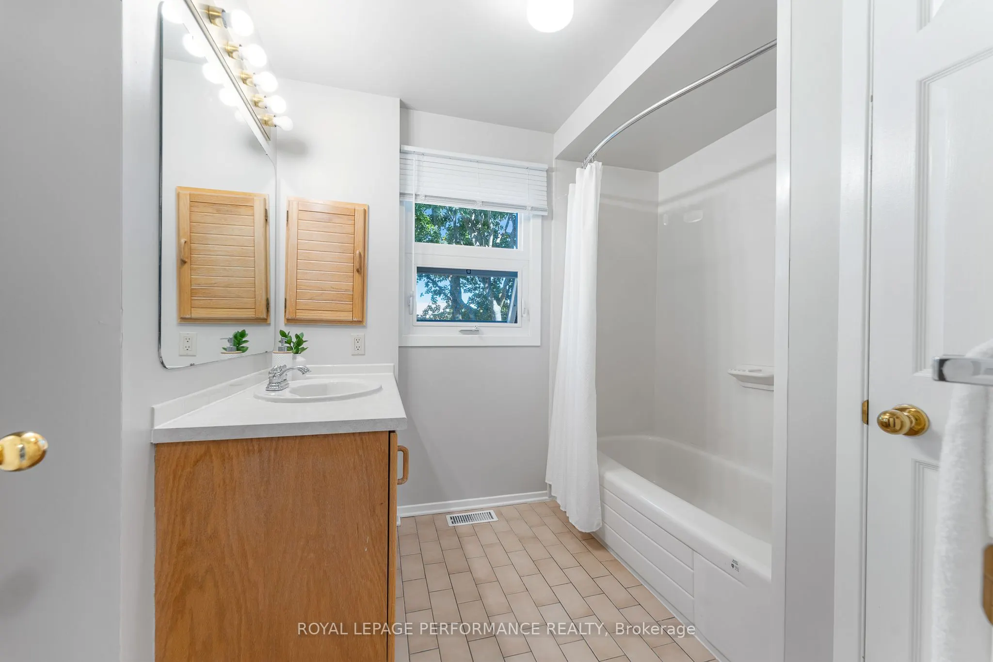 1848 Thistleleaf Crescent