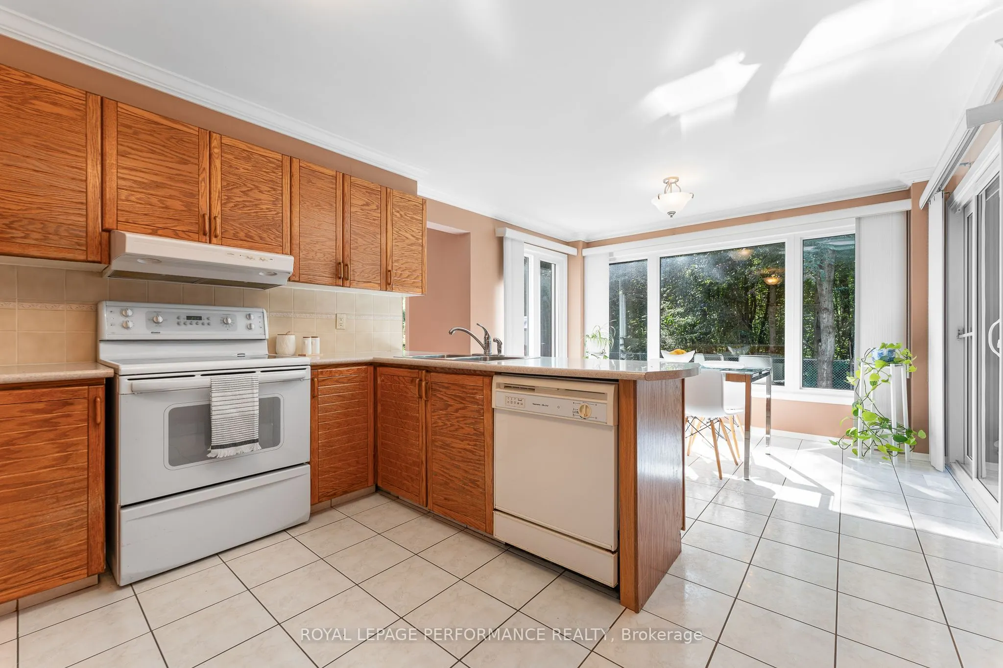 1848 Thistleleaf Crescent