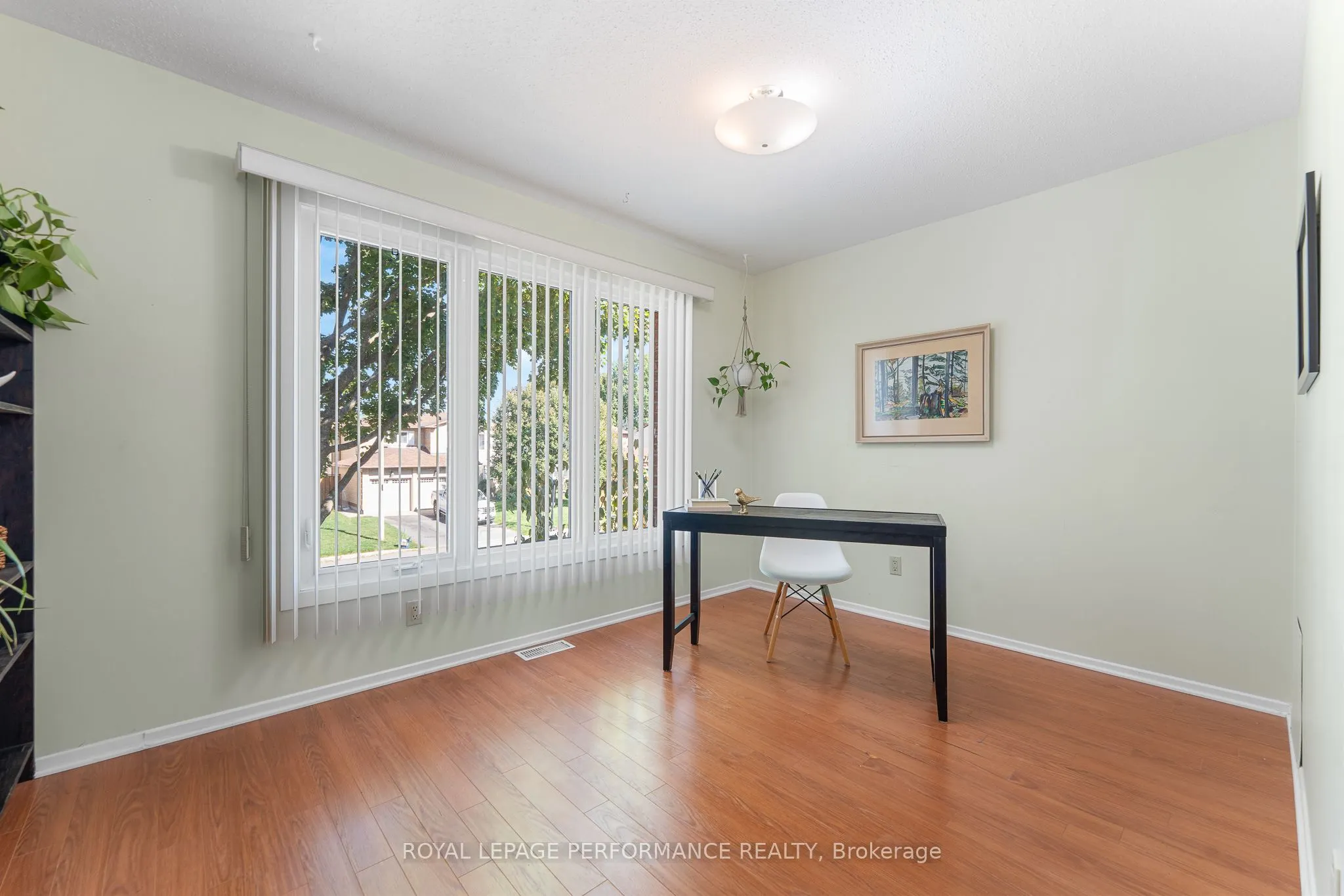 1848 Thistleleaf Crescent