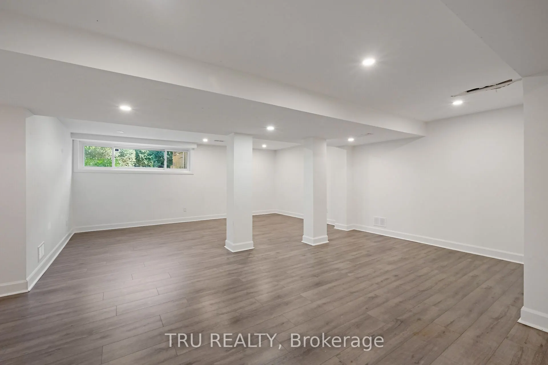 12 Apache Crescent