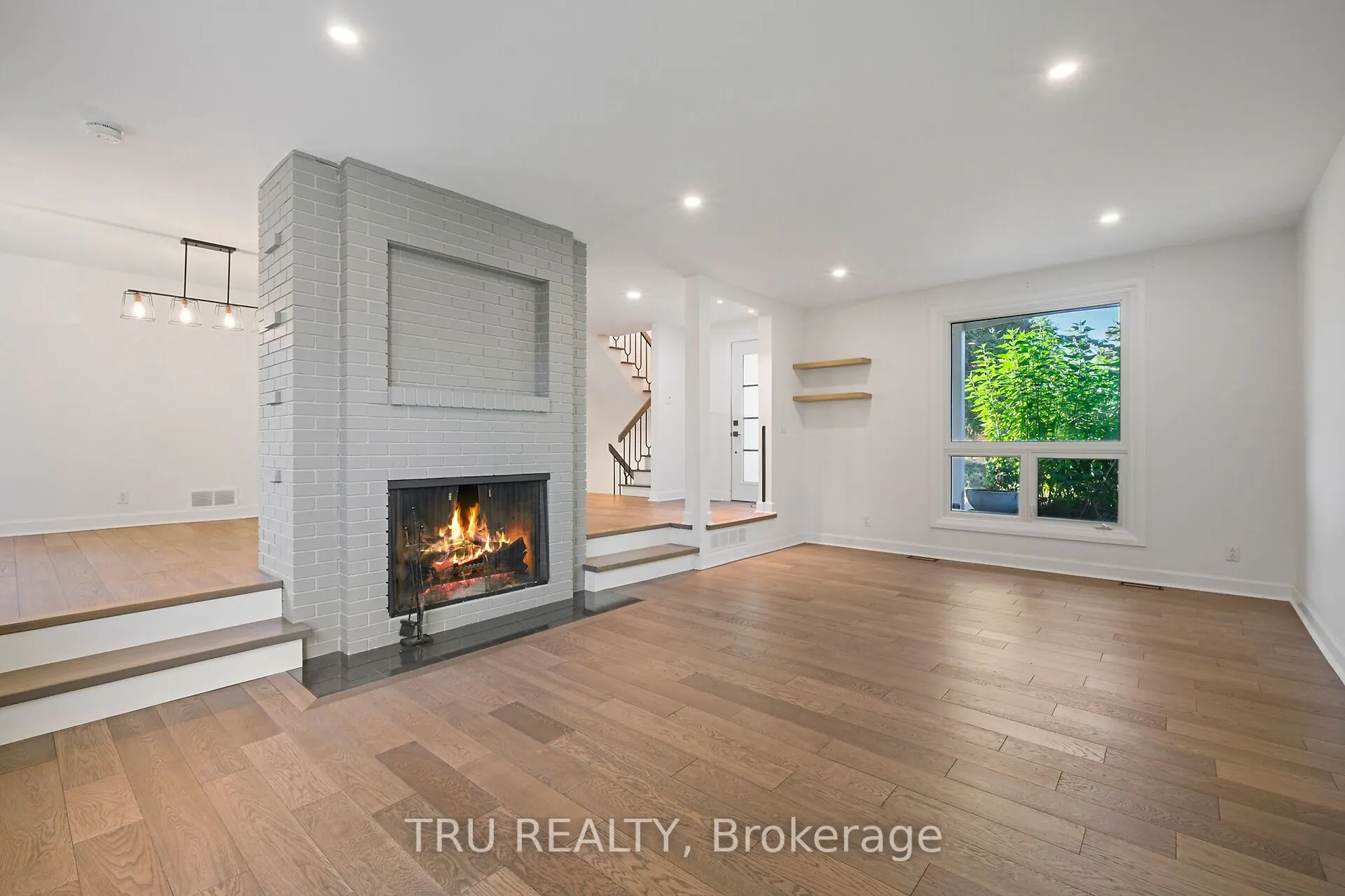 12 Apache Crescent