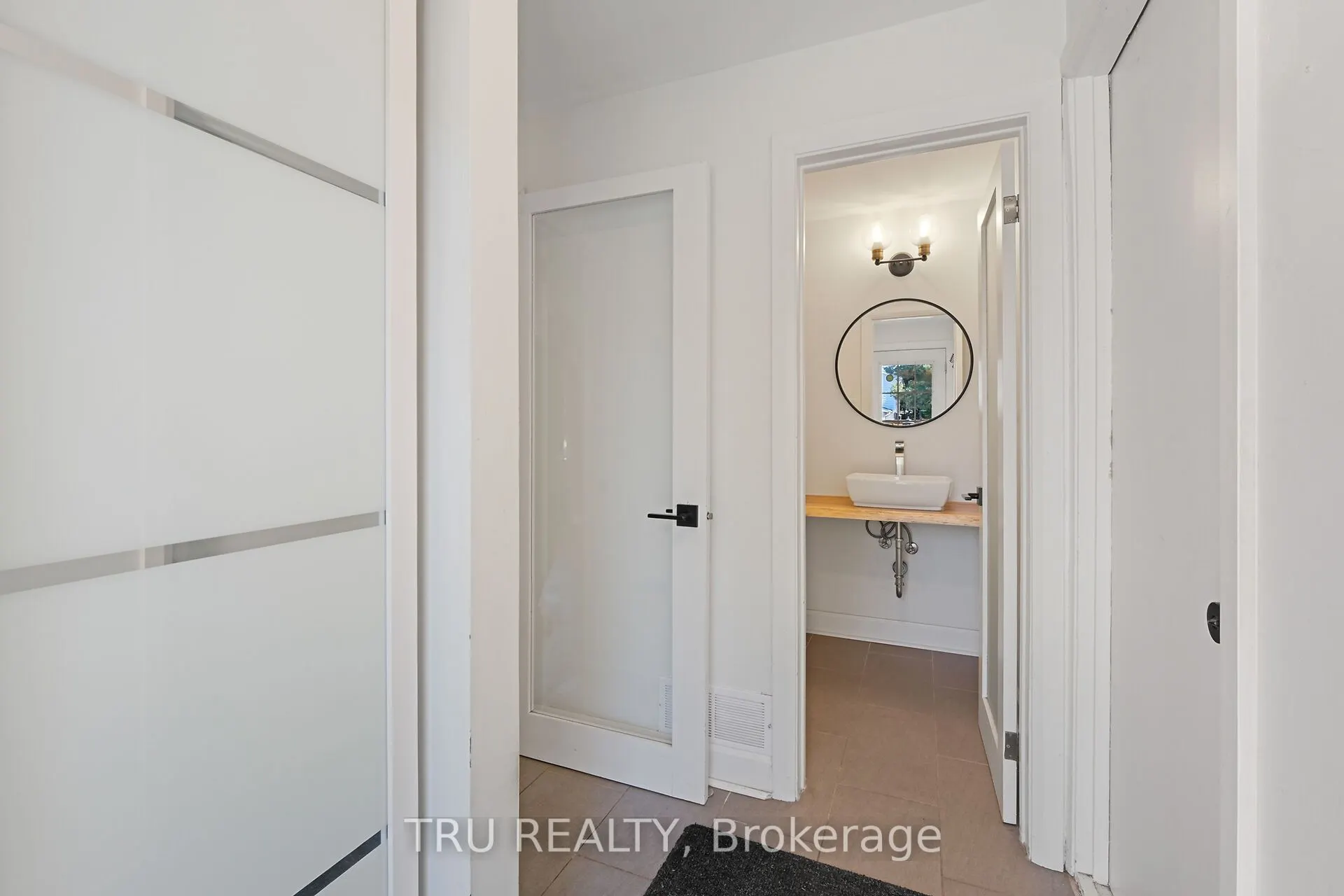 12 Apache Crescent