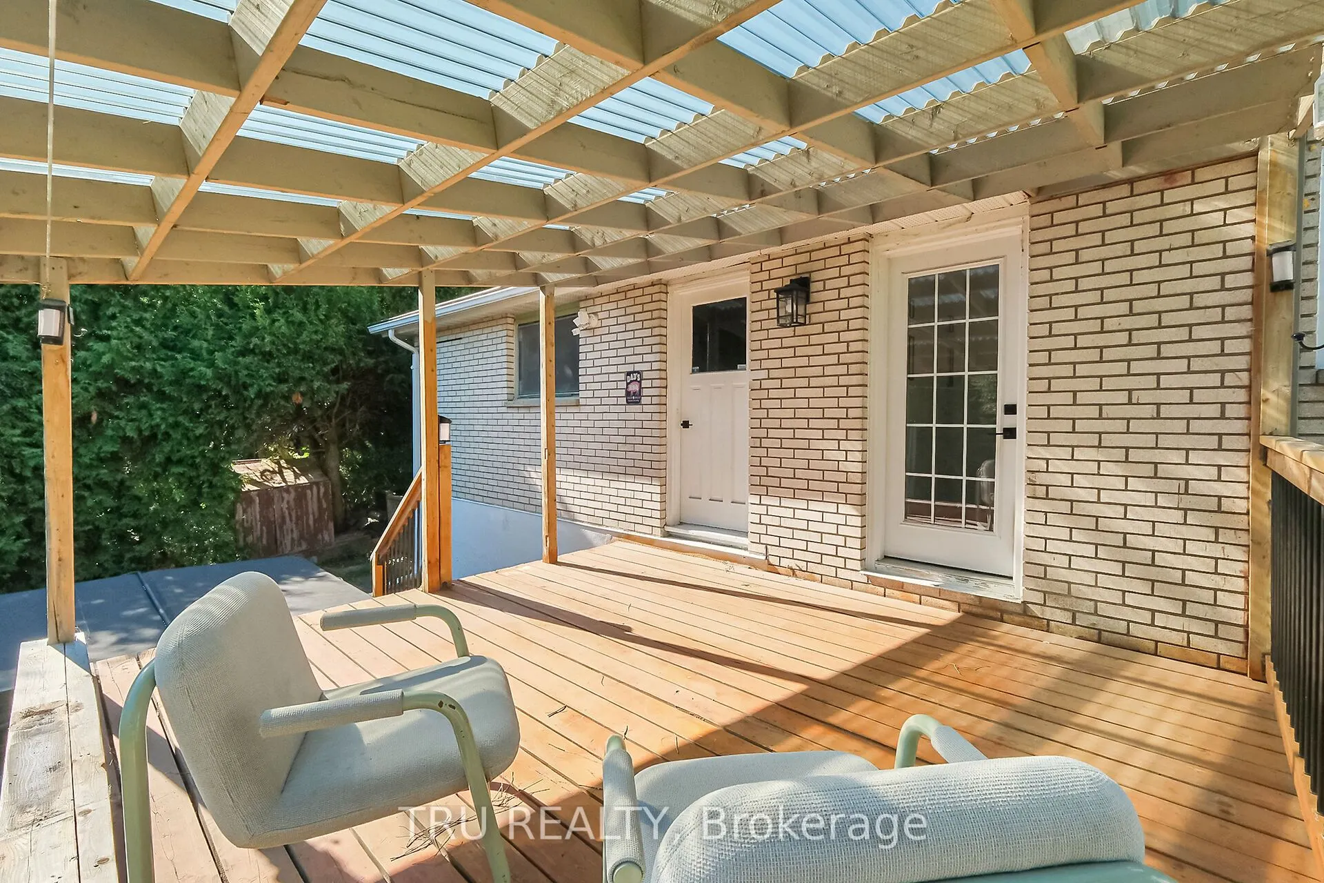 12 Apache Crescent