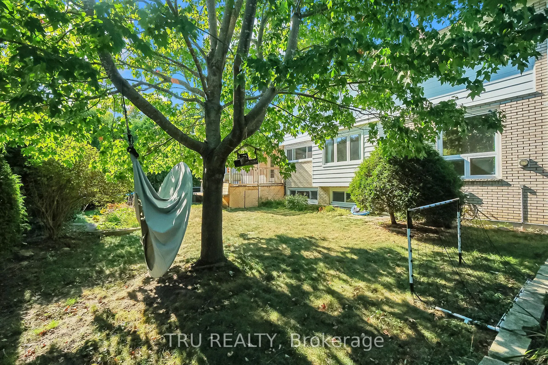 12 Apache Crescent