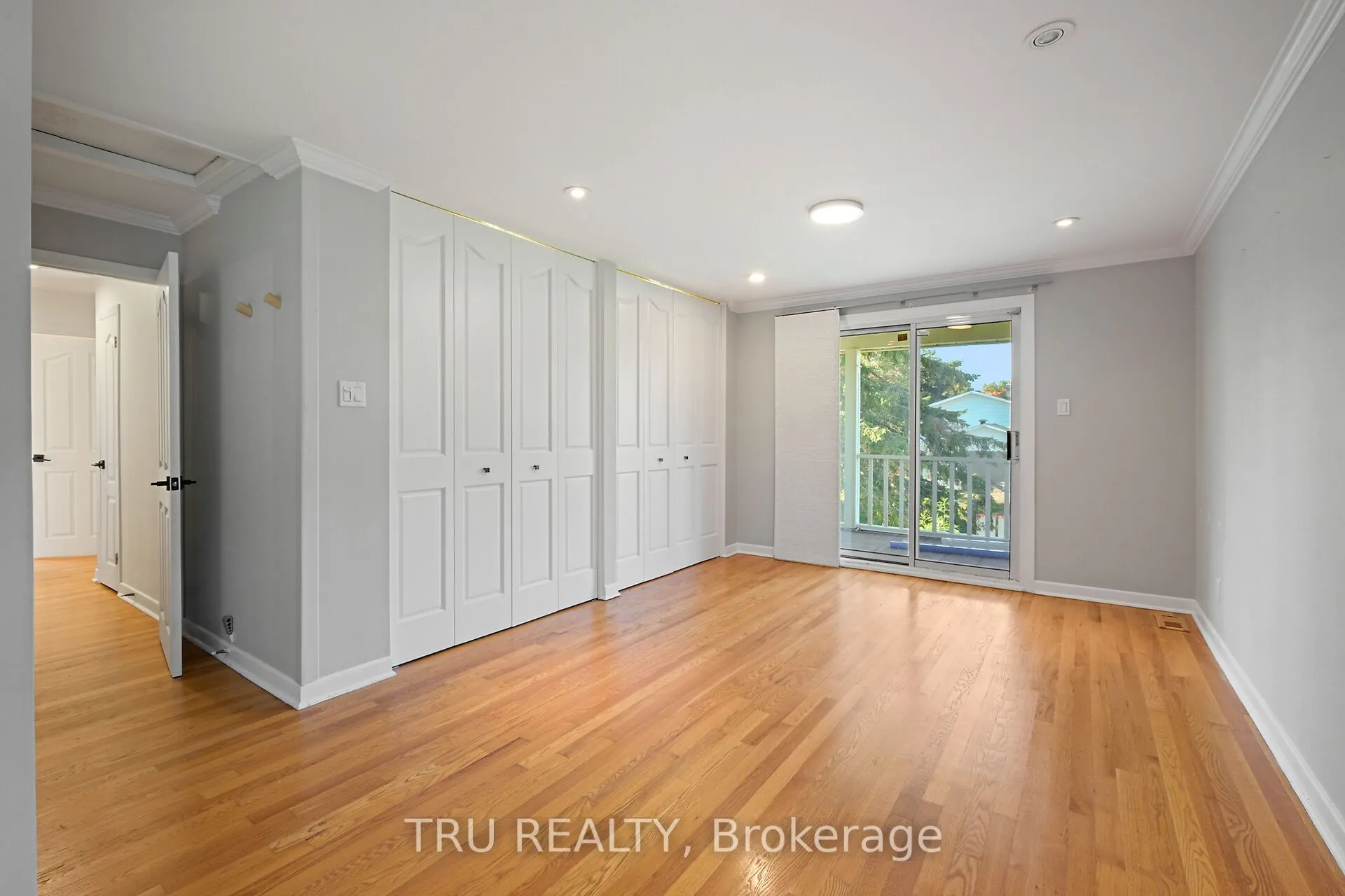 12 Apache Crescent