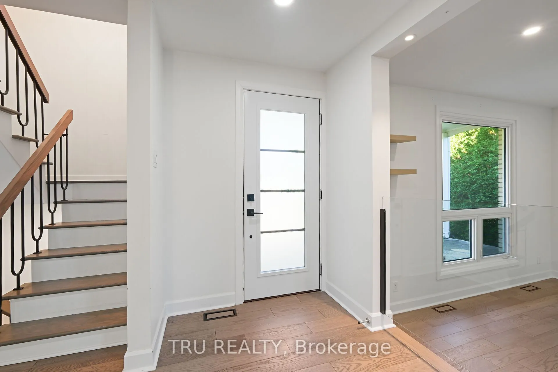 12 Apache Crescent