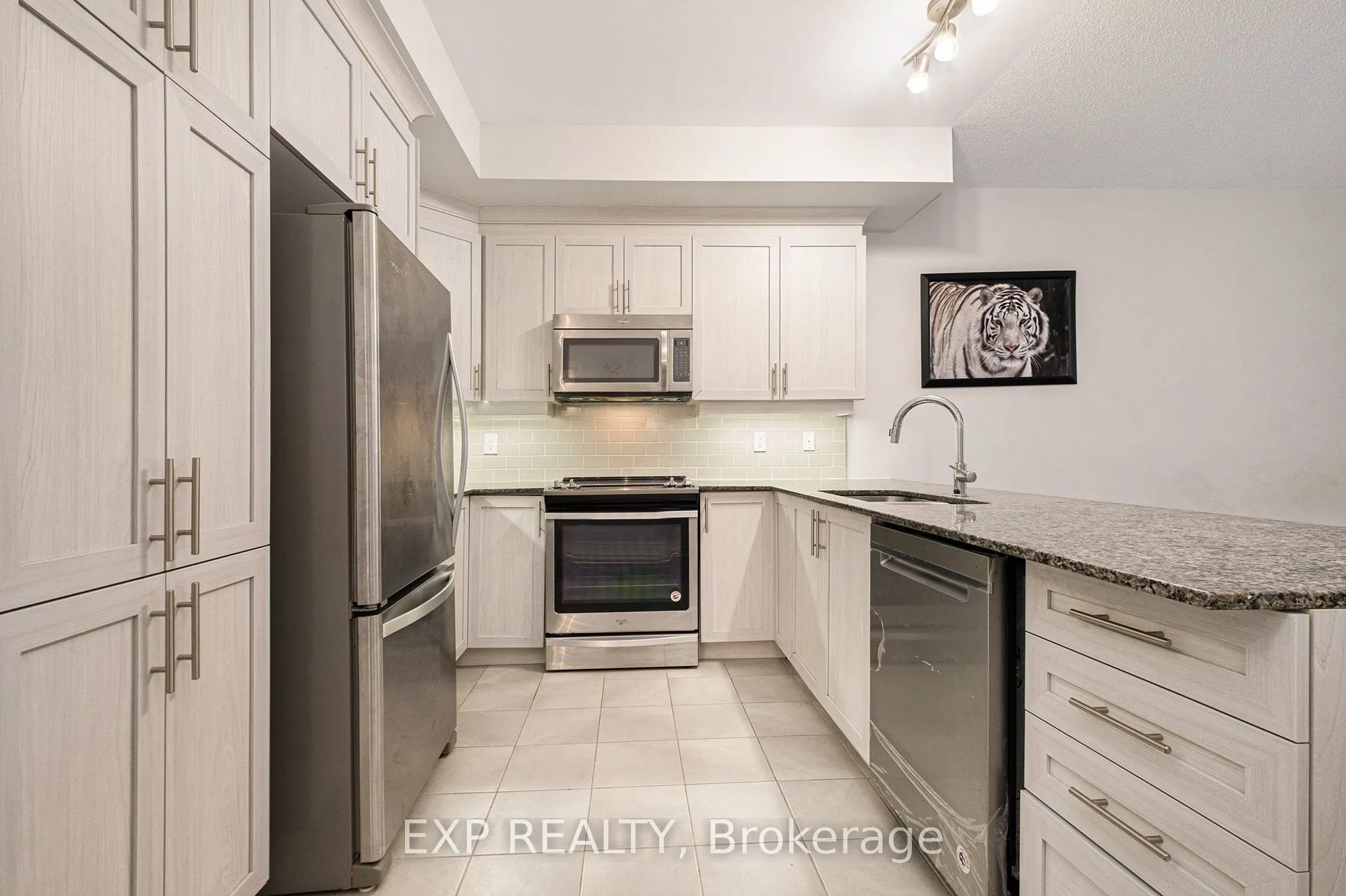 274 Pembina Private, #87