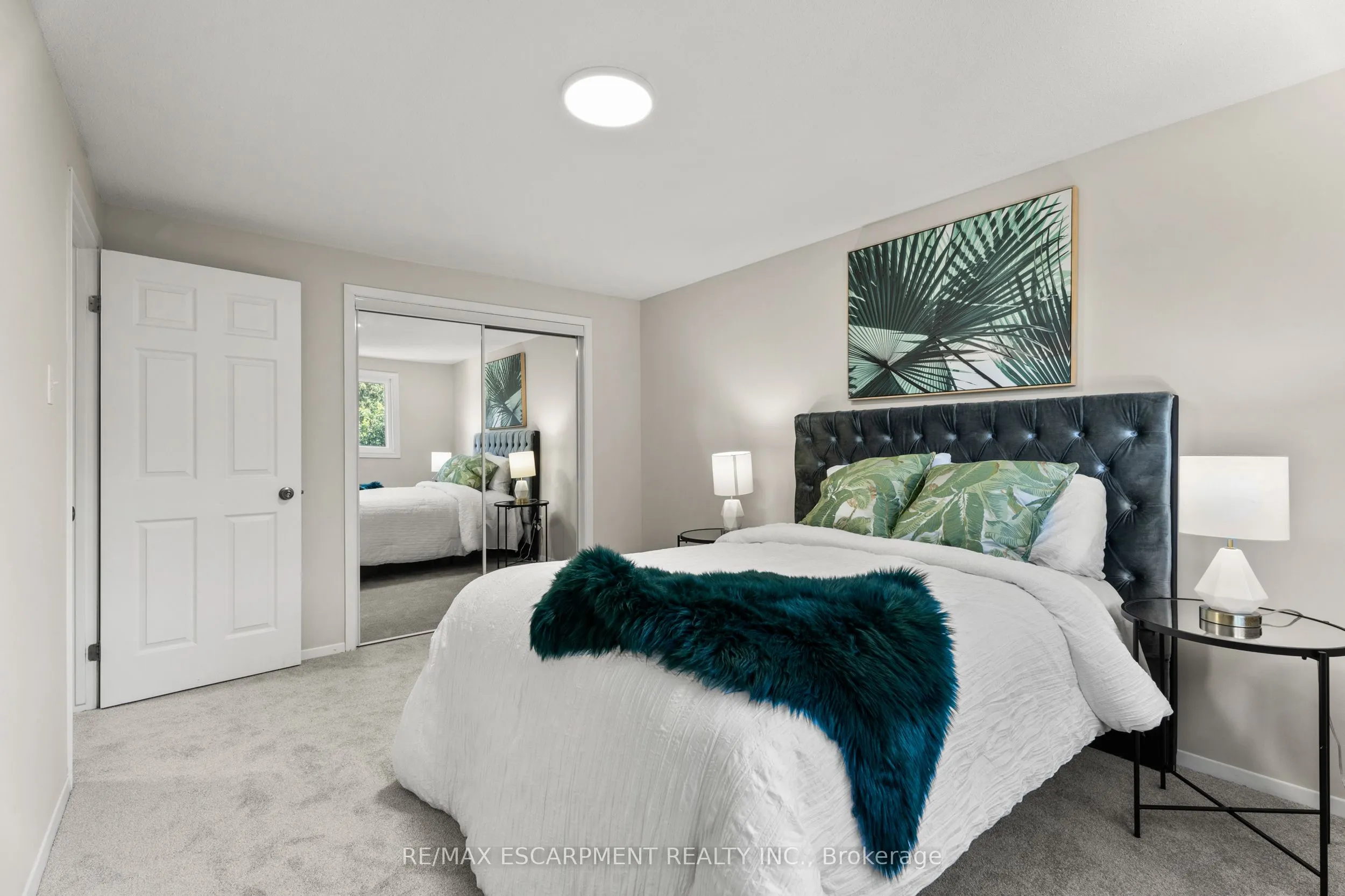 924 Mohawk Road W, #F