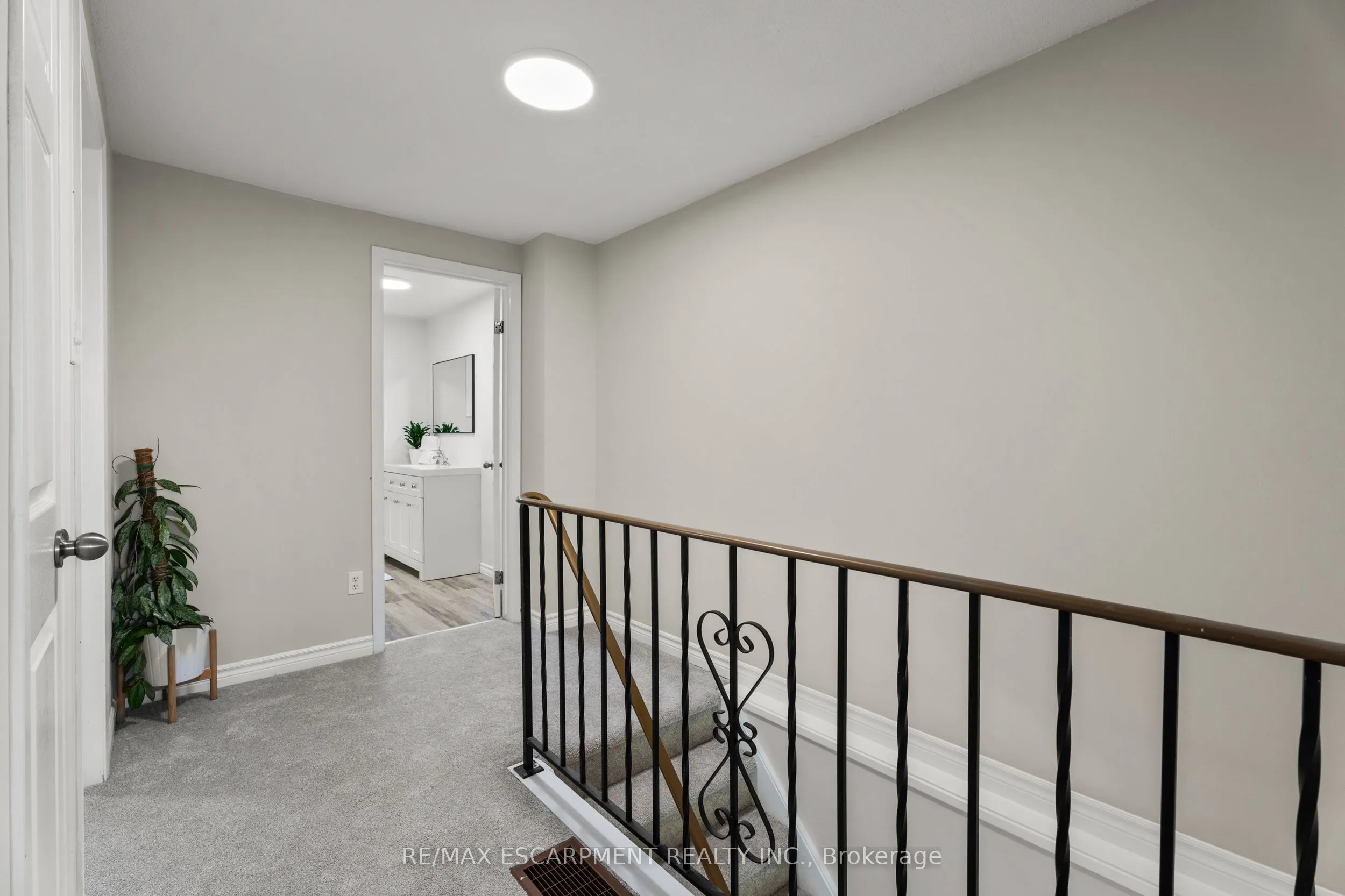 924 Mohawk Road W, #F
