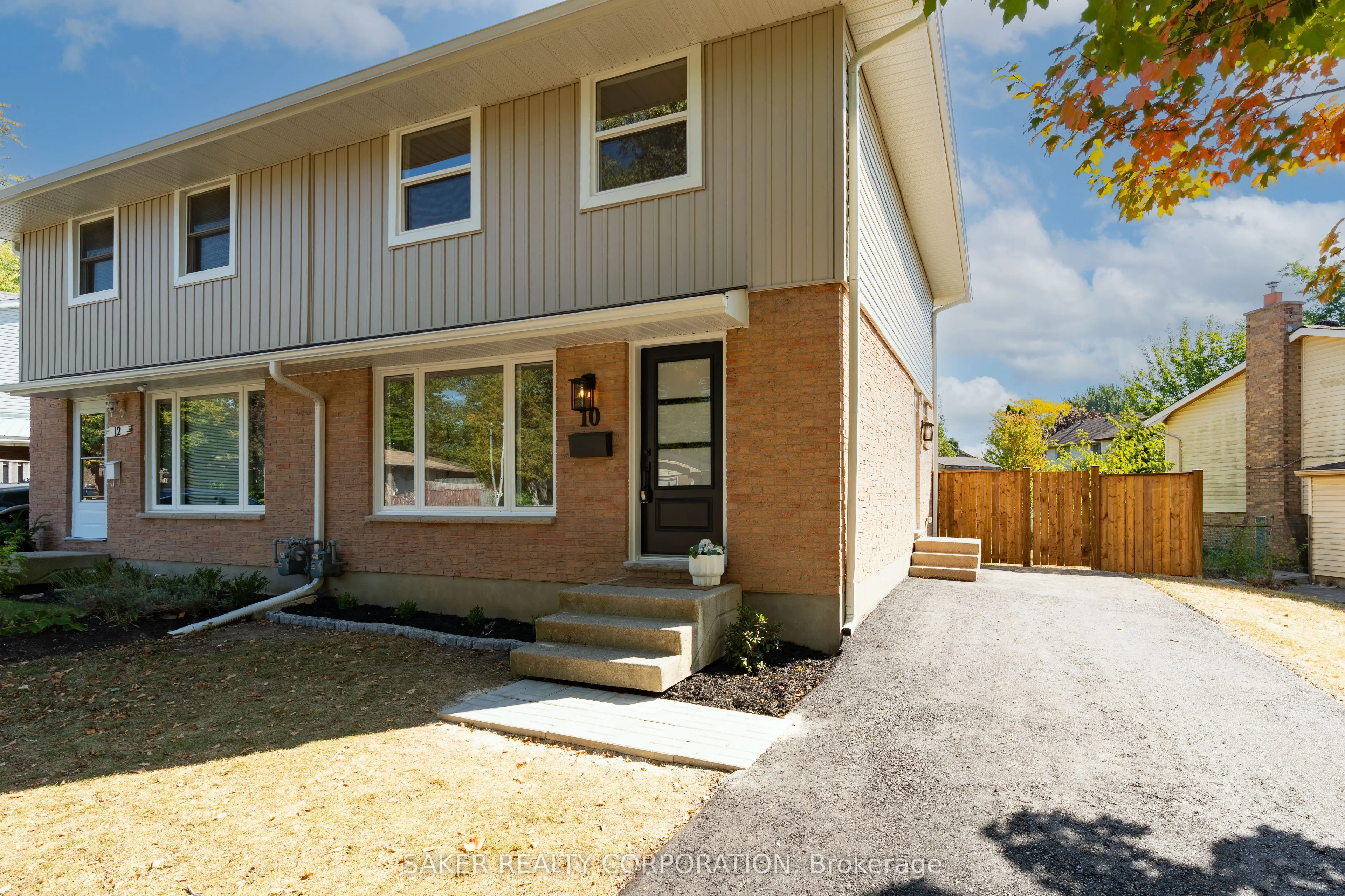 10 Edgemere Crescent