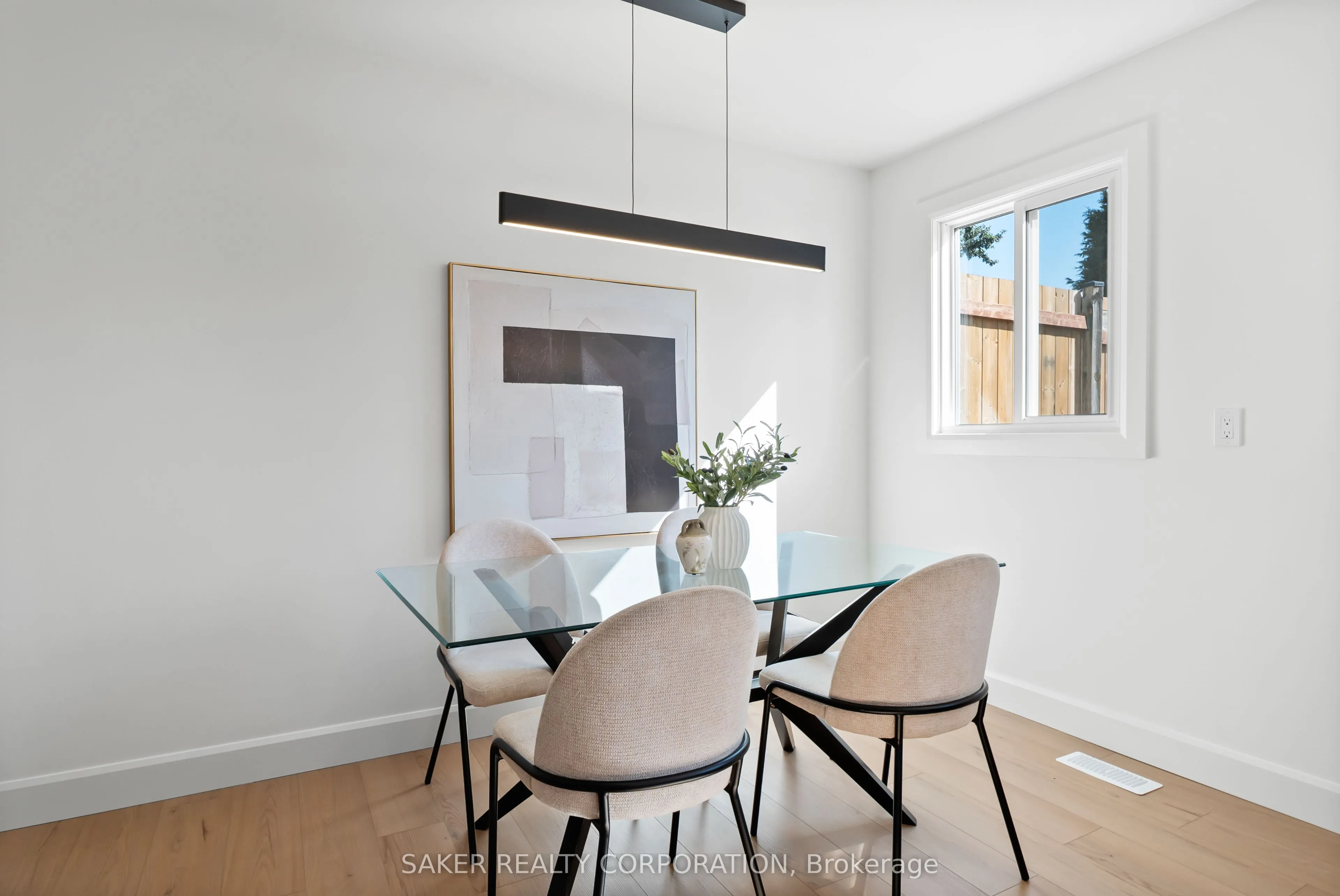 10 Edgemere Crescent