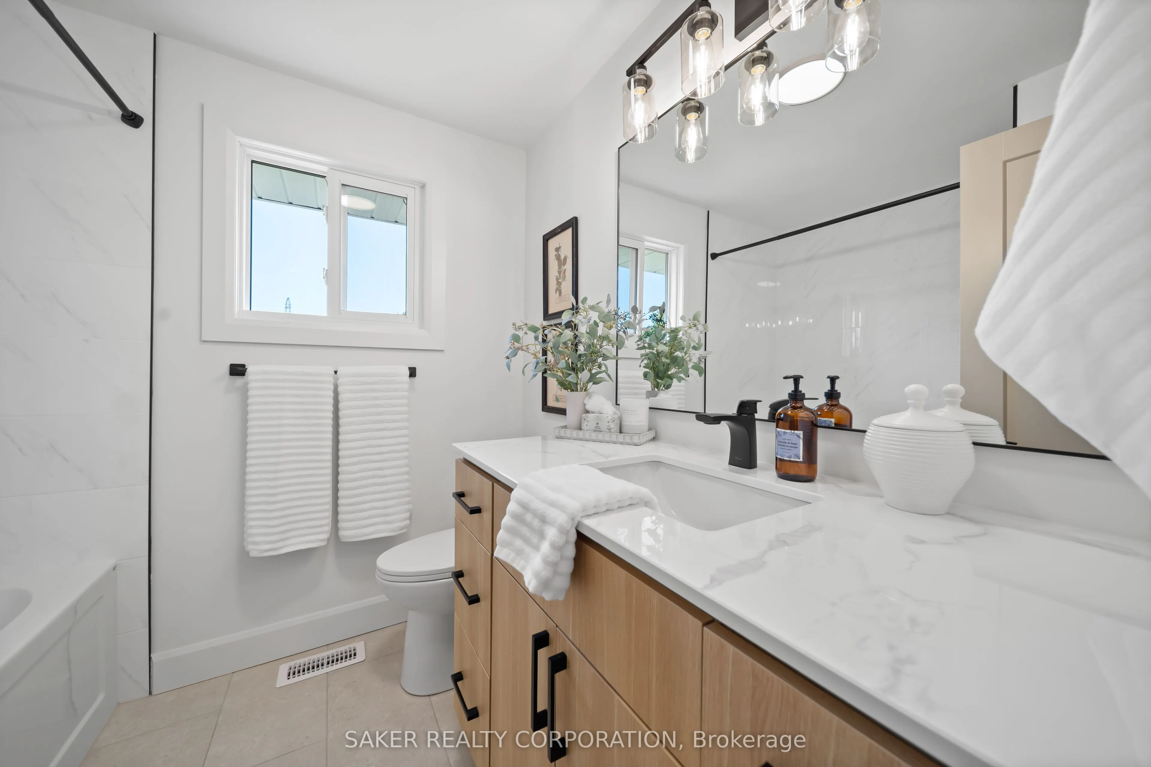 10 Edgemere Crescent