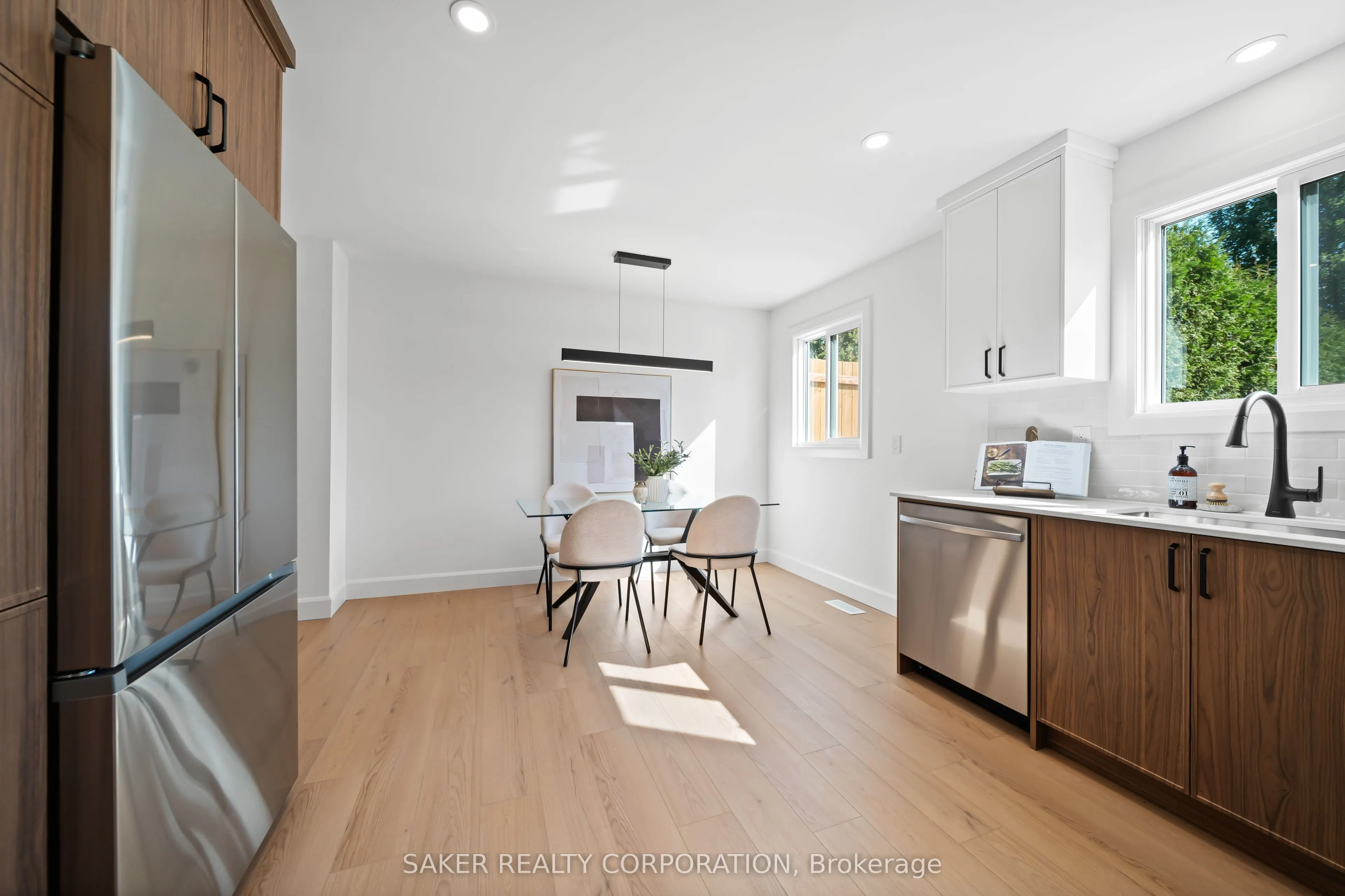 10 Edgemere Crescent