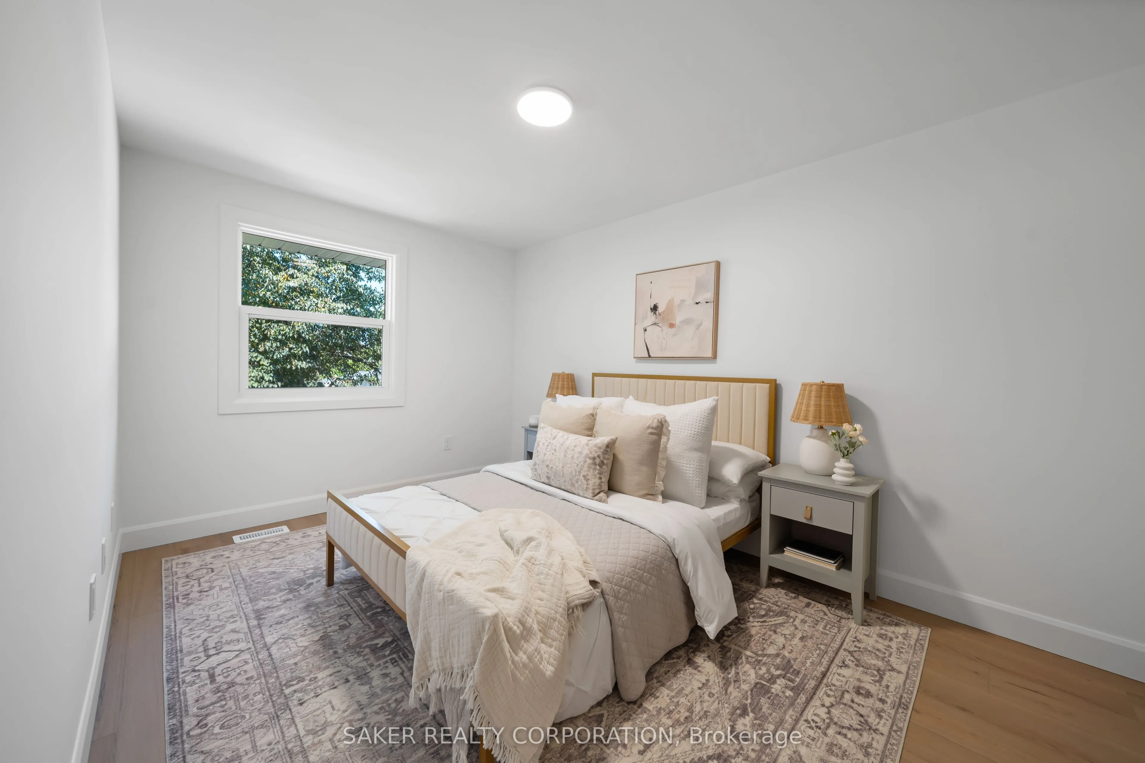 10 Edgemere Crescent