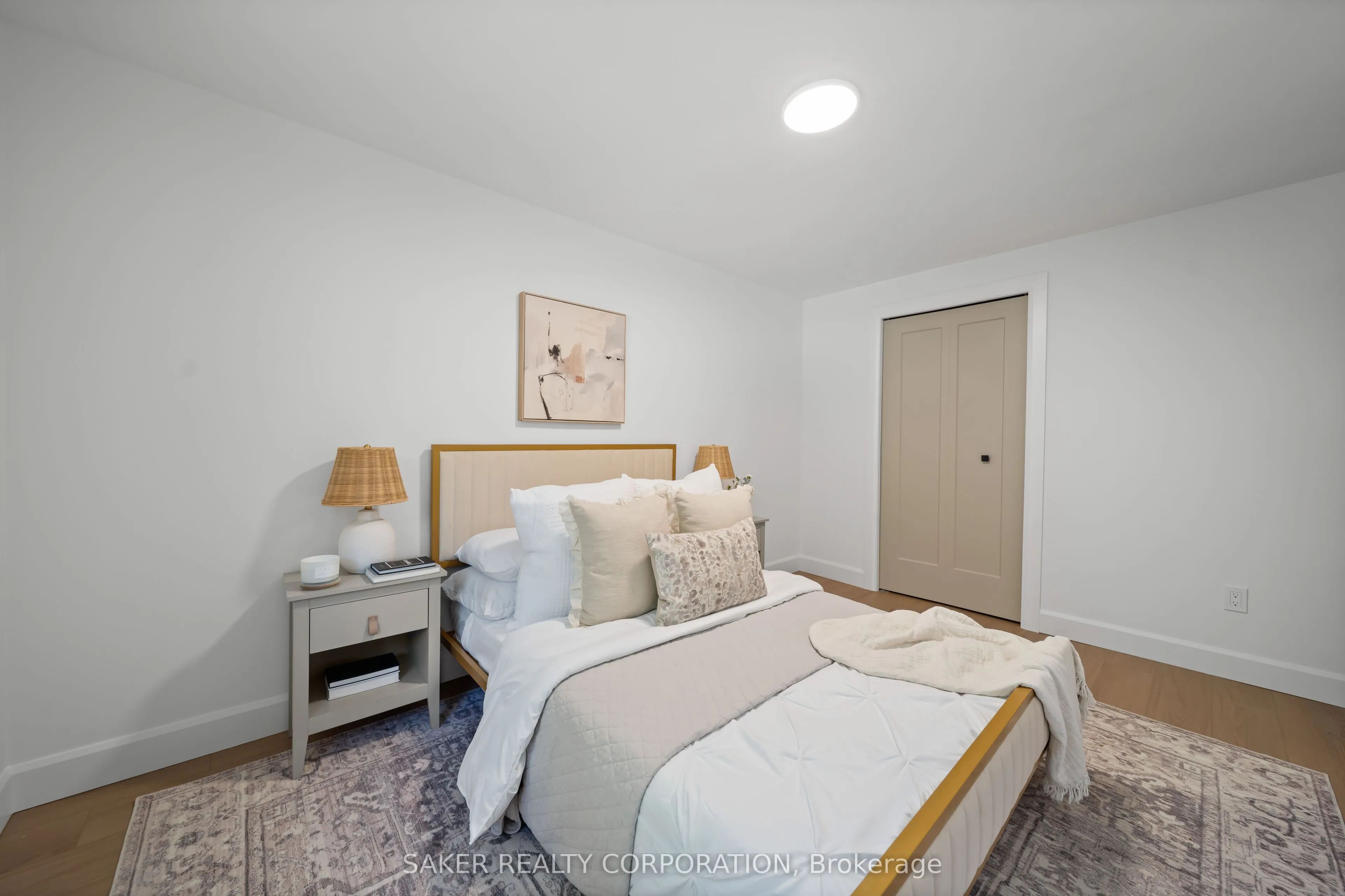 10 Edgemere Crescent