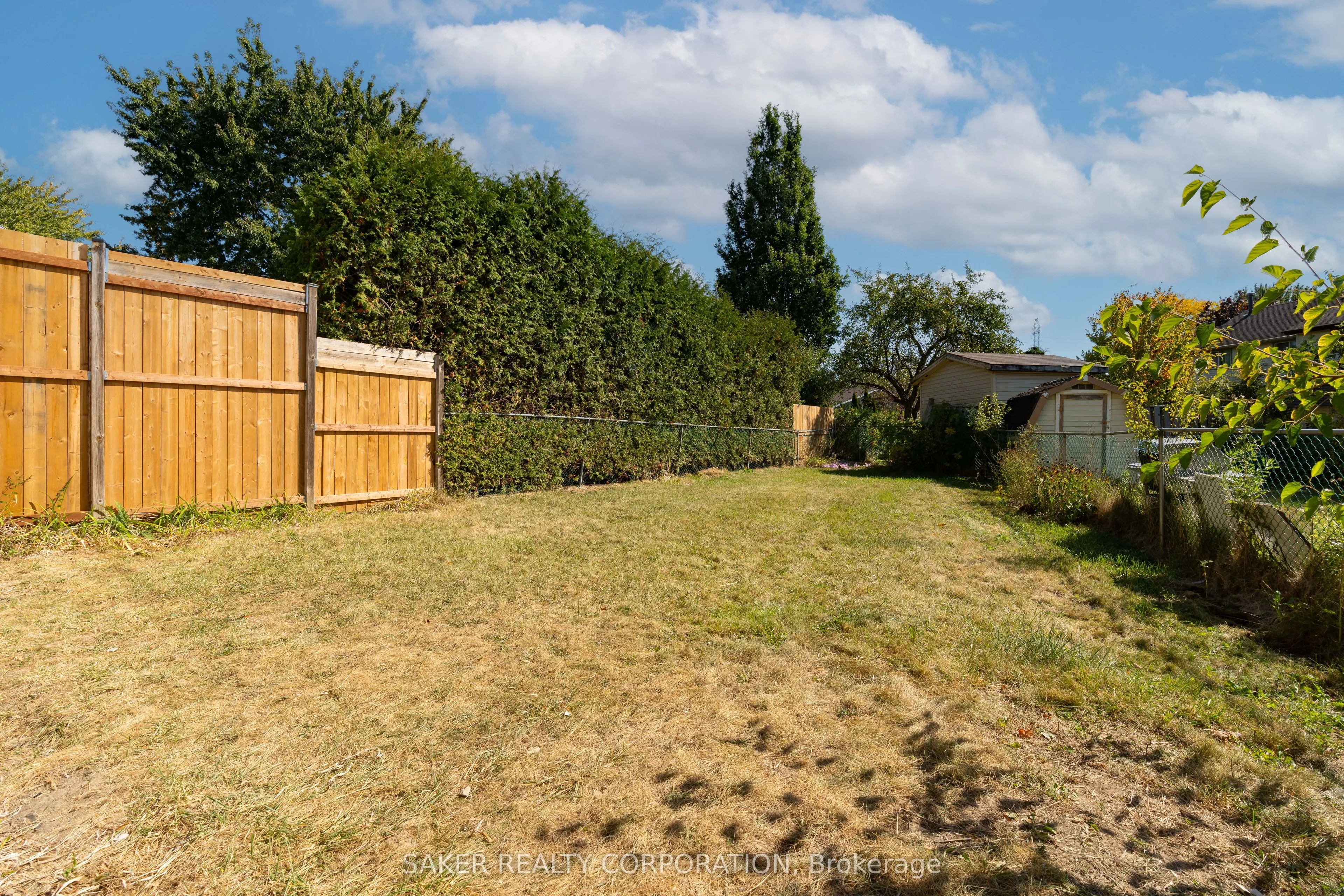 10 Edgemere Crescent