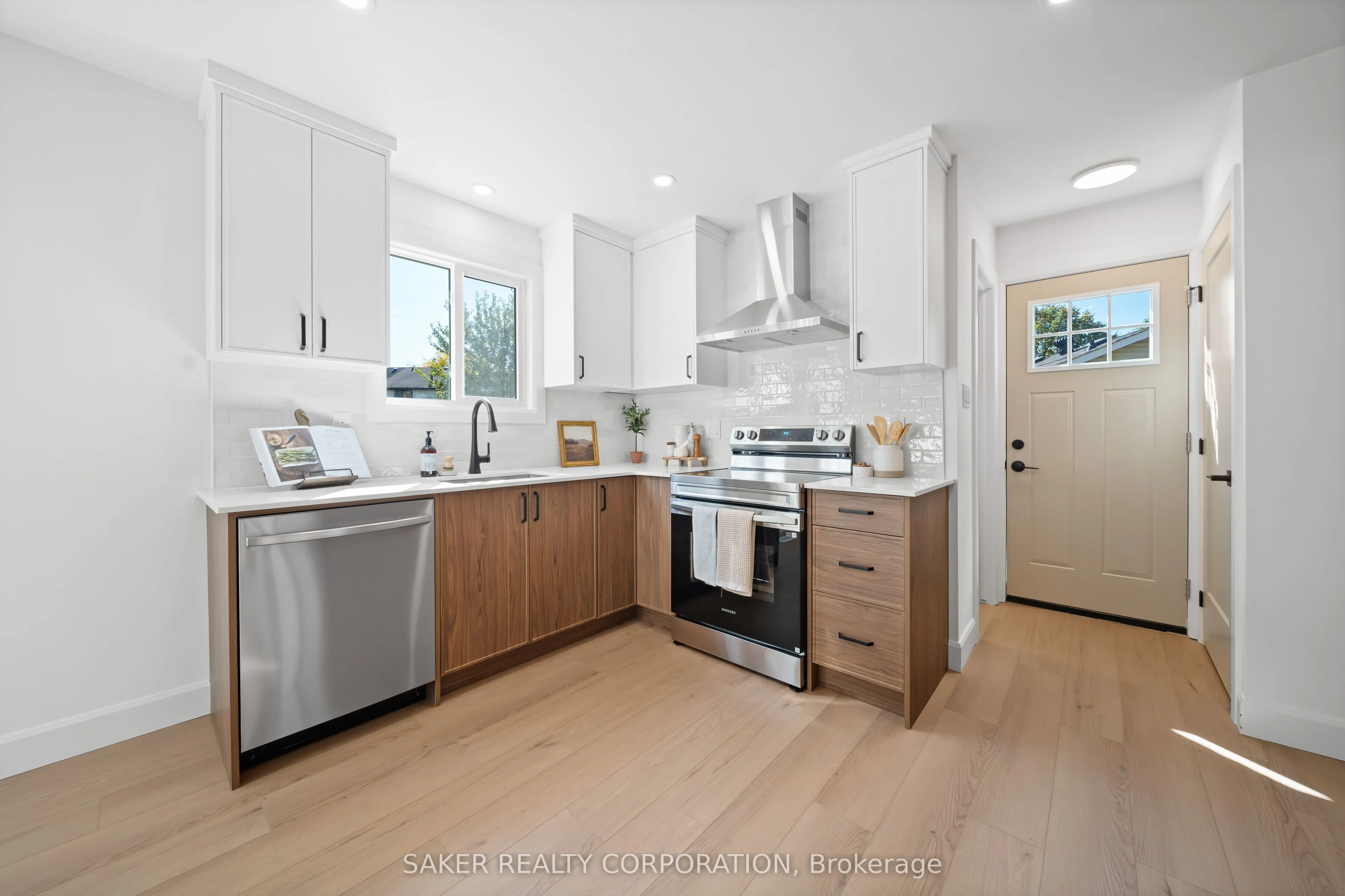 10 Edgemere Crescent