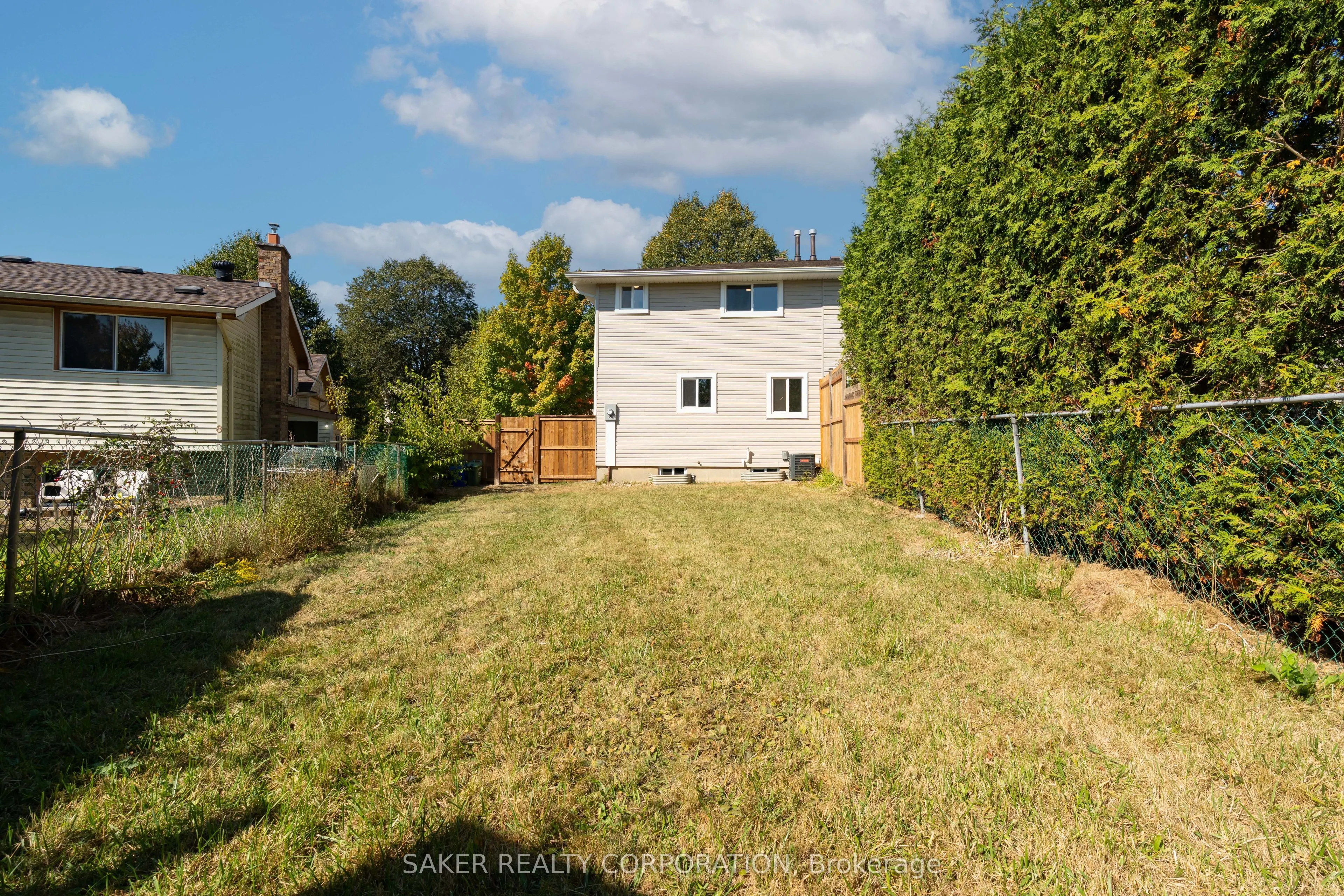 10 Edgemere Crescent