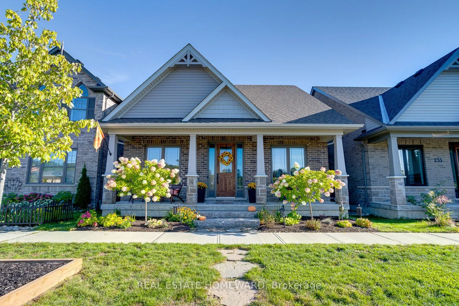 233 Strachan Street