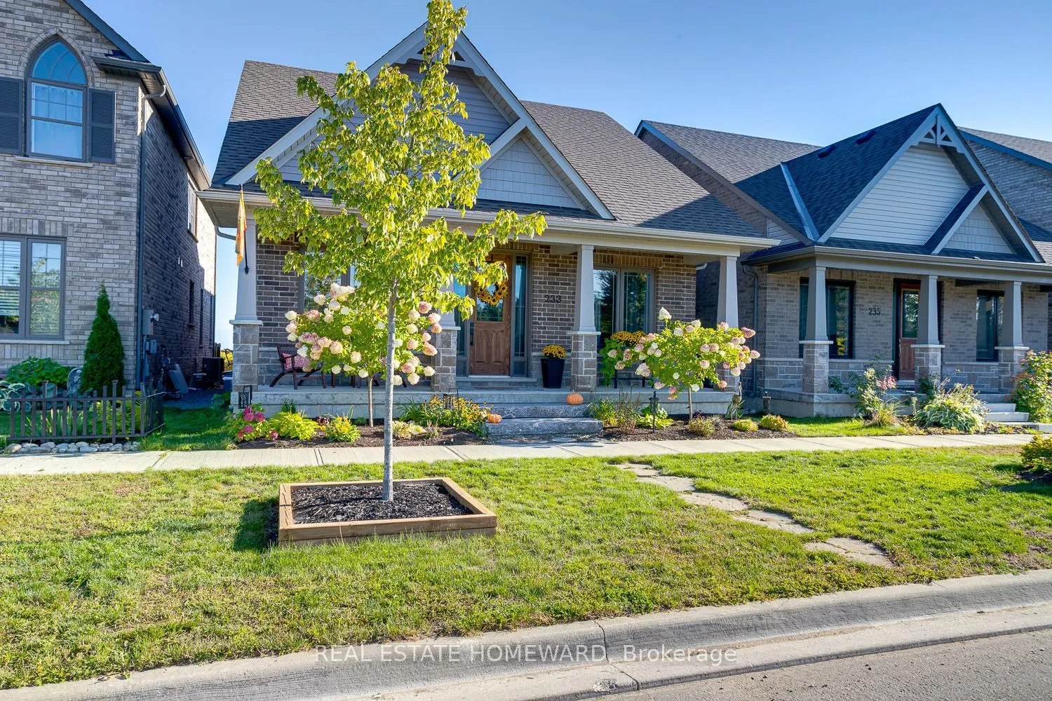 233 Strachan Street
