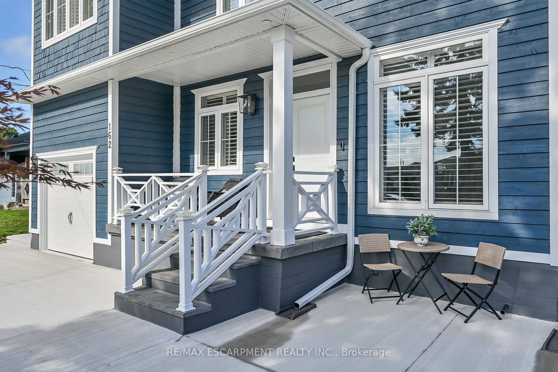 162 RIDGE Street