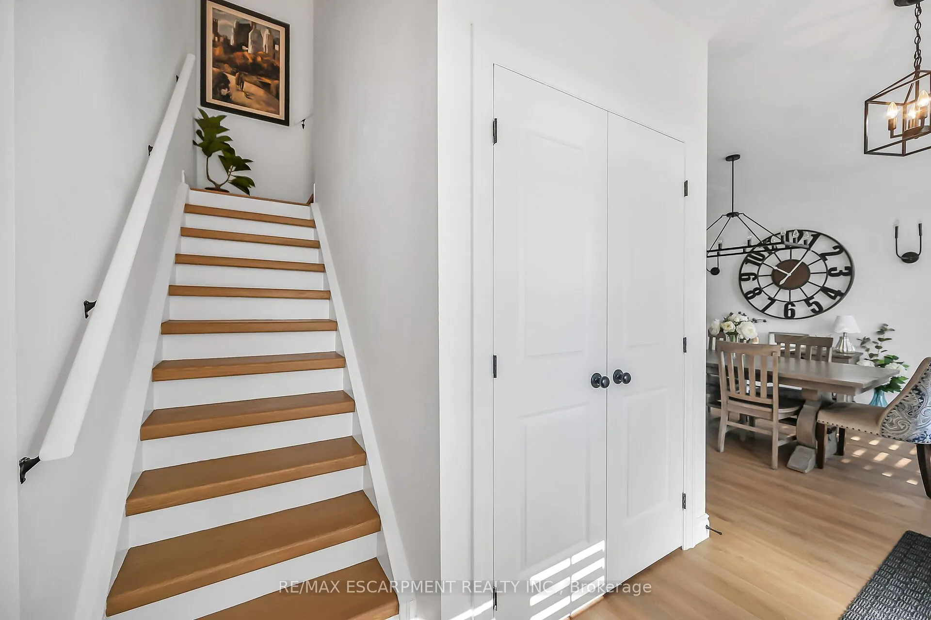 162 RIDGE Street