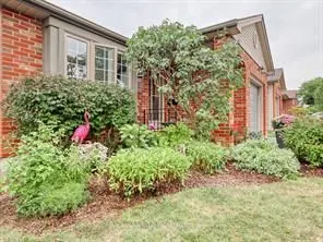 59 PENNYBROOK Crescent, #21