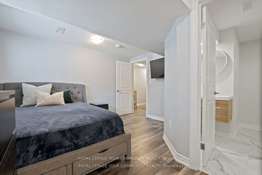 19 Bethune Avenue