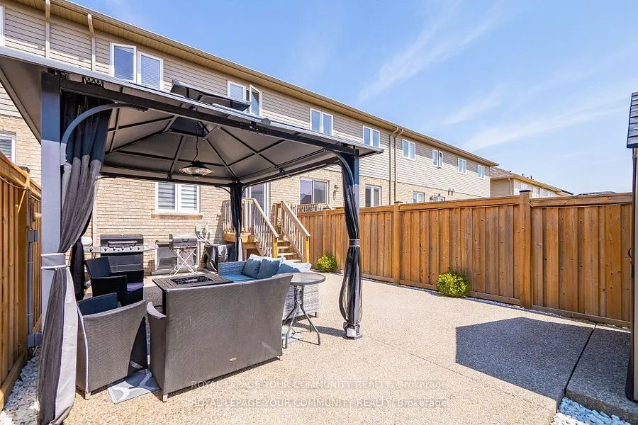 19 Bethune Avenue